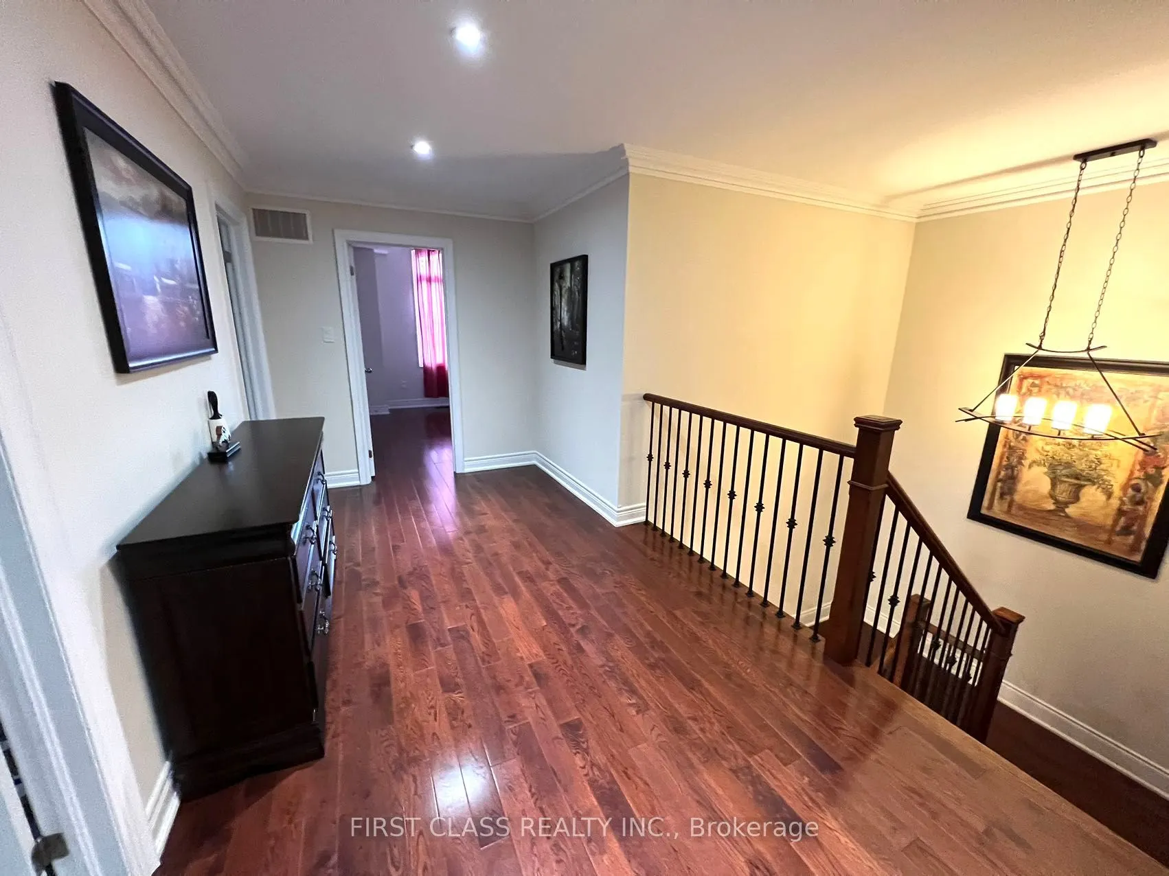 826 Wingarden Crescent