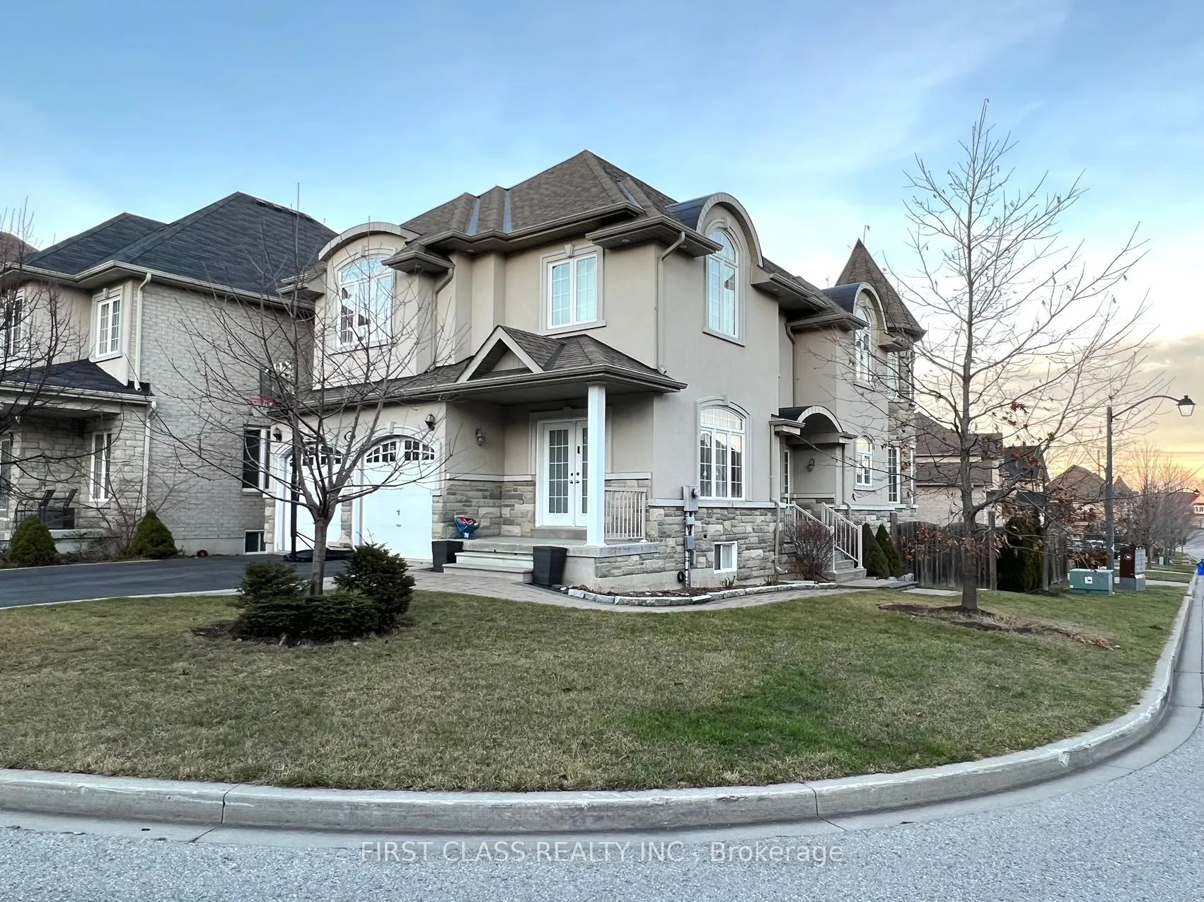 826 Wingarden Crescent