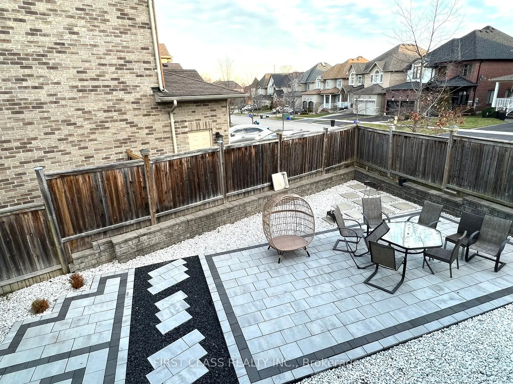 826 Wingarden Crescent