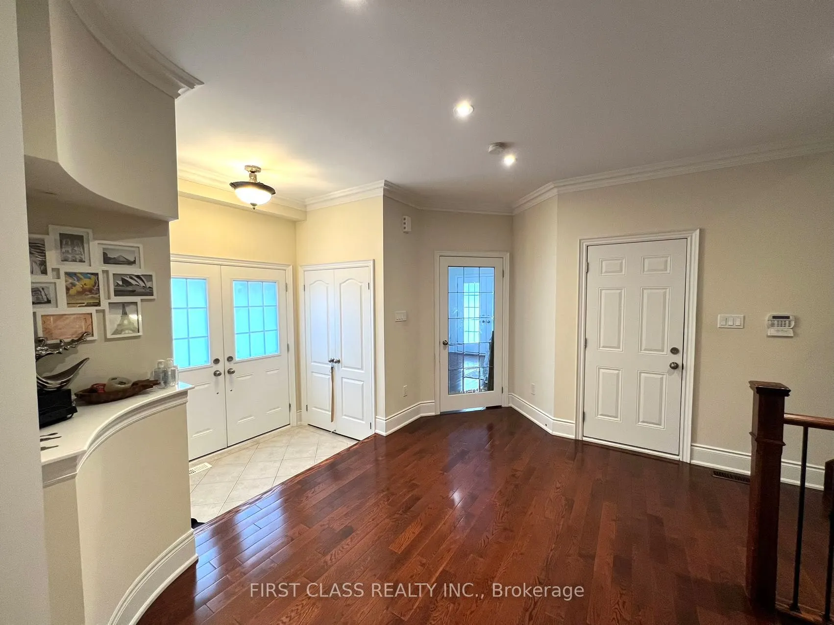 826 Wingarden Crescent