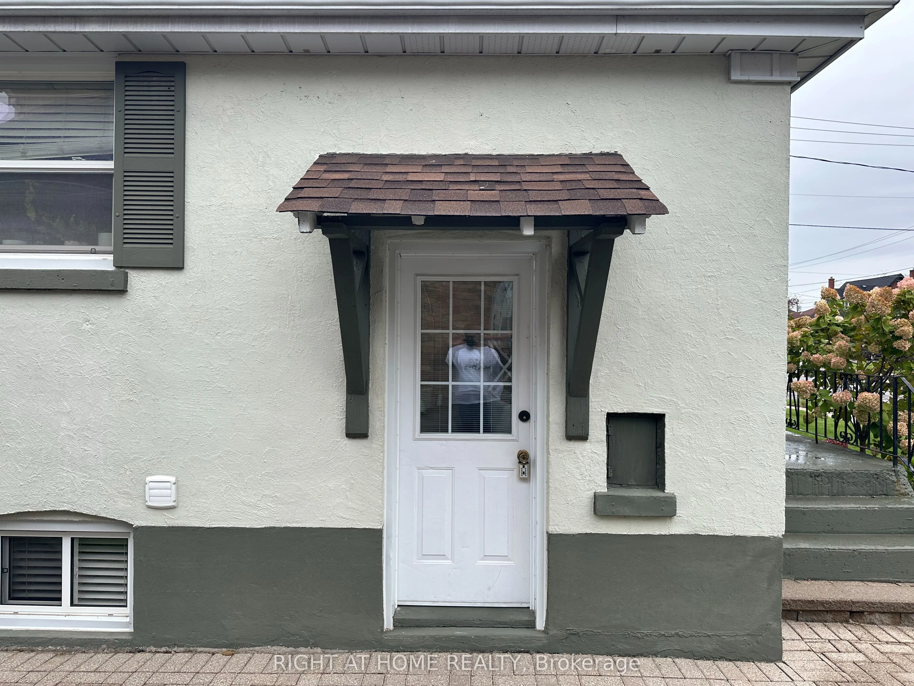 120 Central Park Boulevard N, #Lower