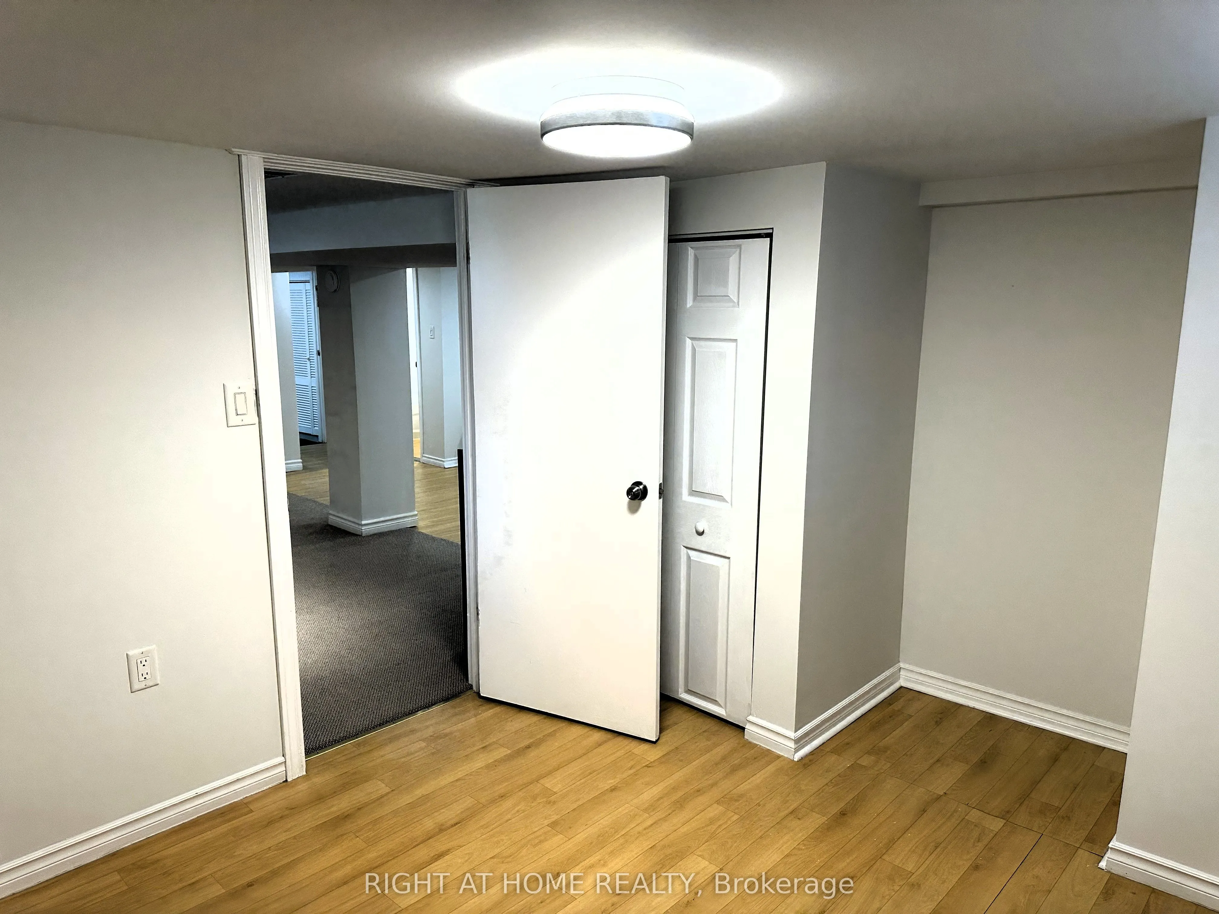 120 Central Park Boulevard N, #Lower