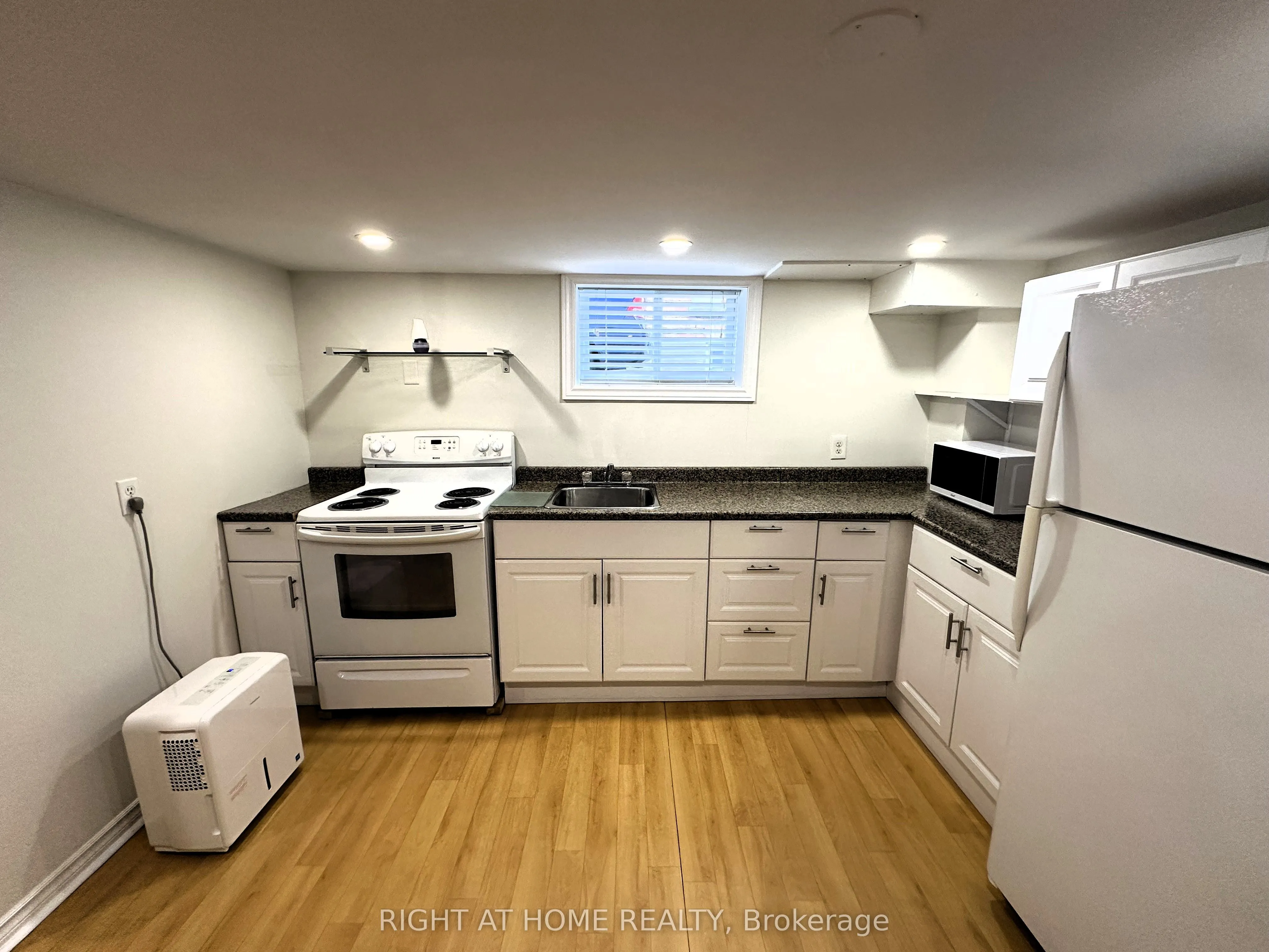 120 Central Park Boulevard N, #Lower