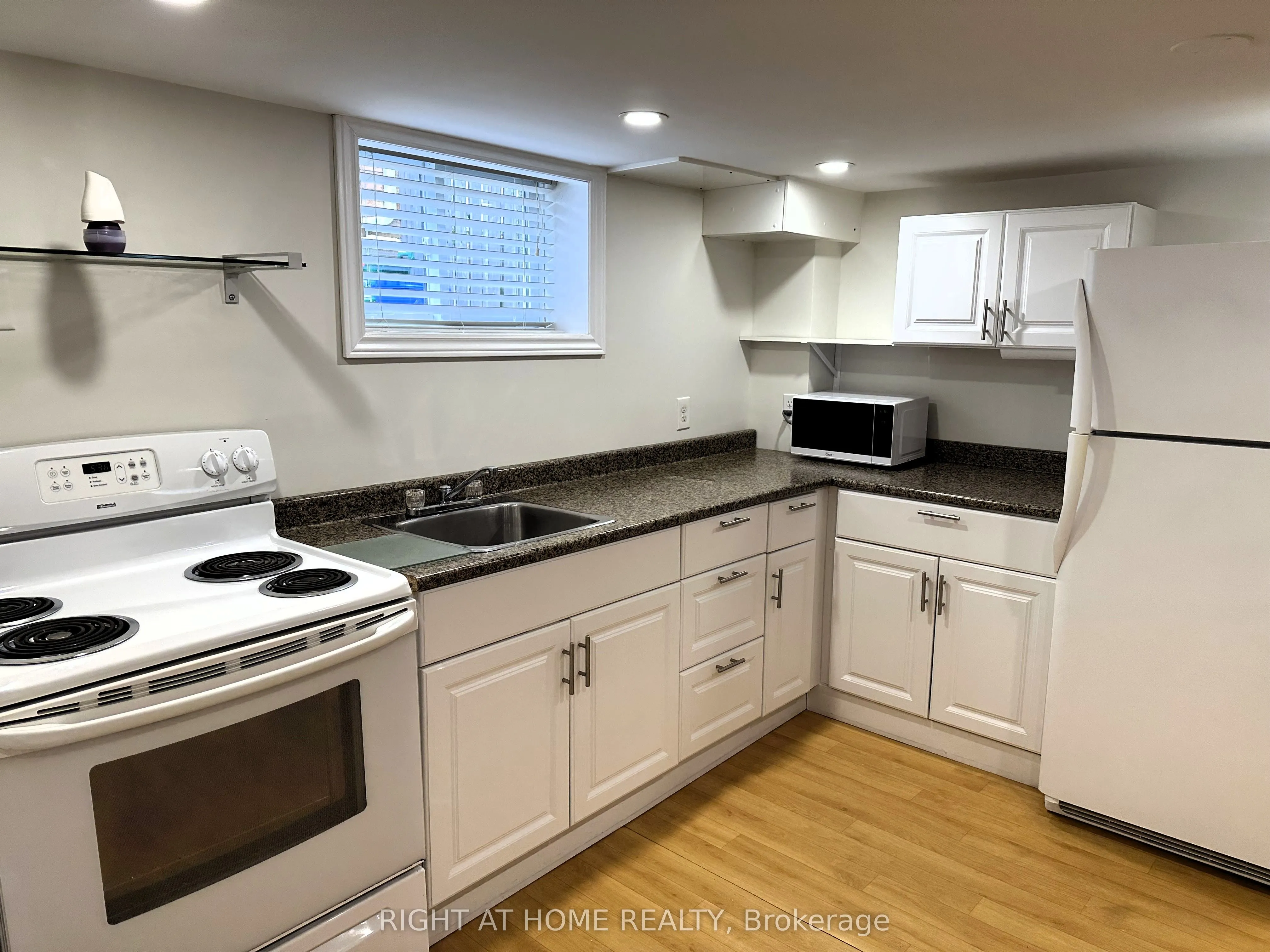 120 Central Park Boulevard N, #Lower