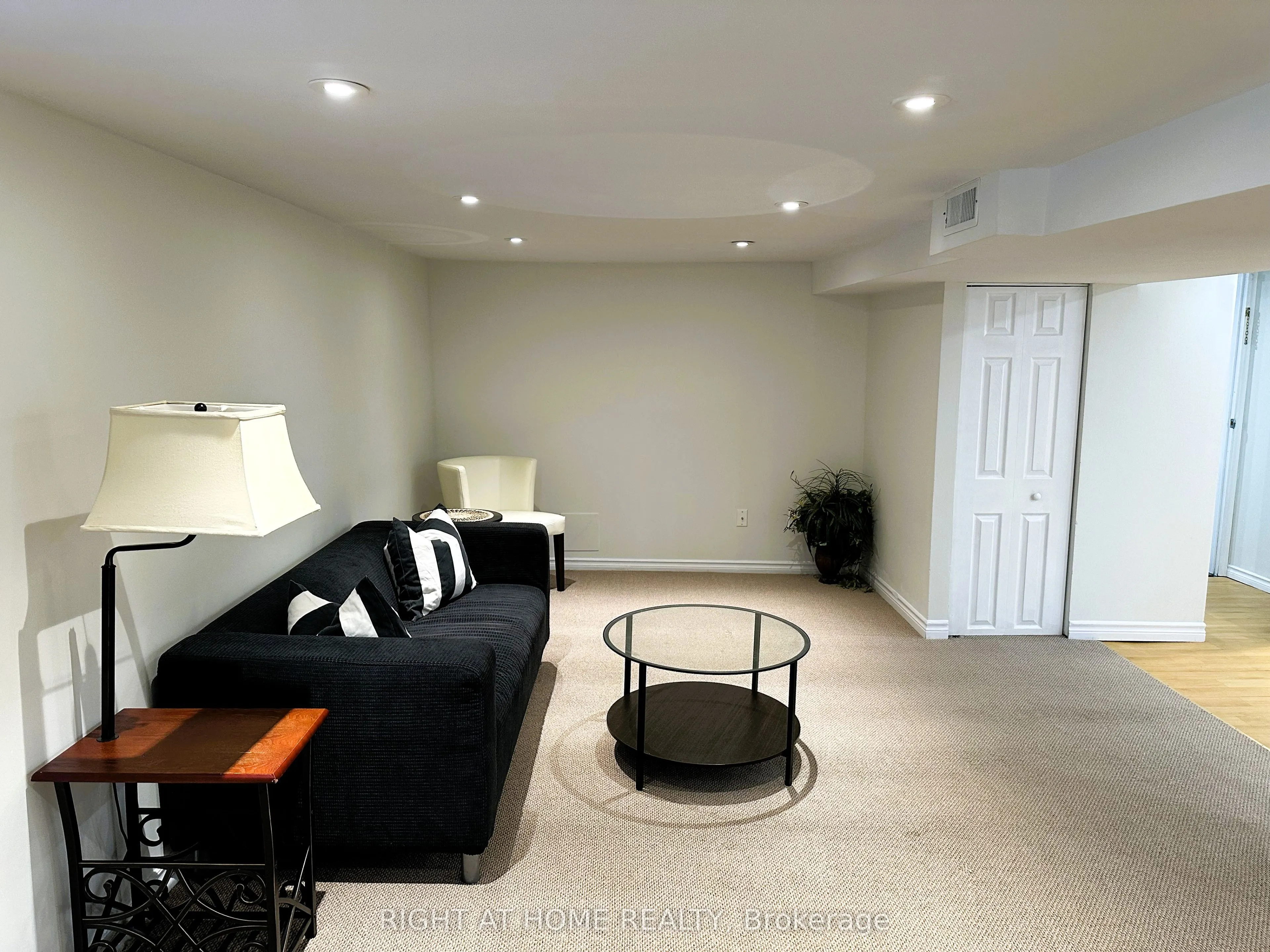120 Central Park Boulevard N, #Lower