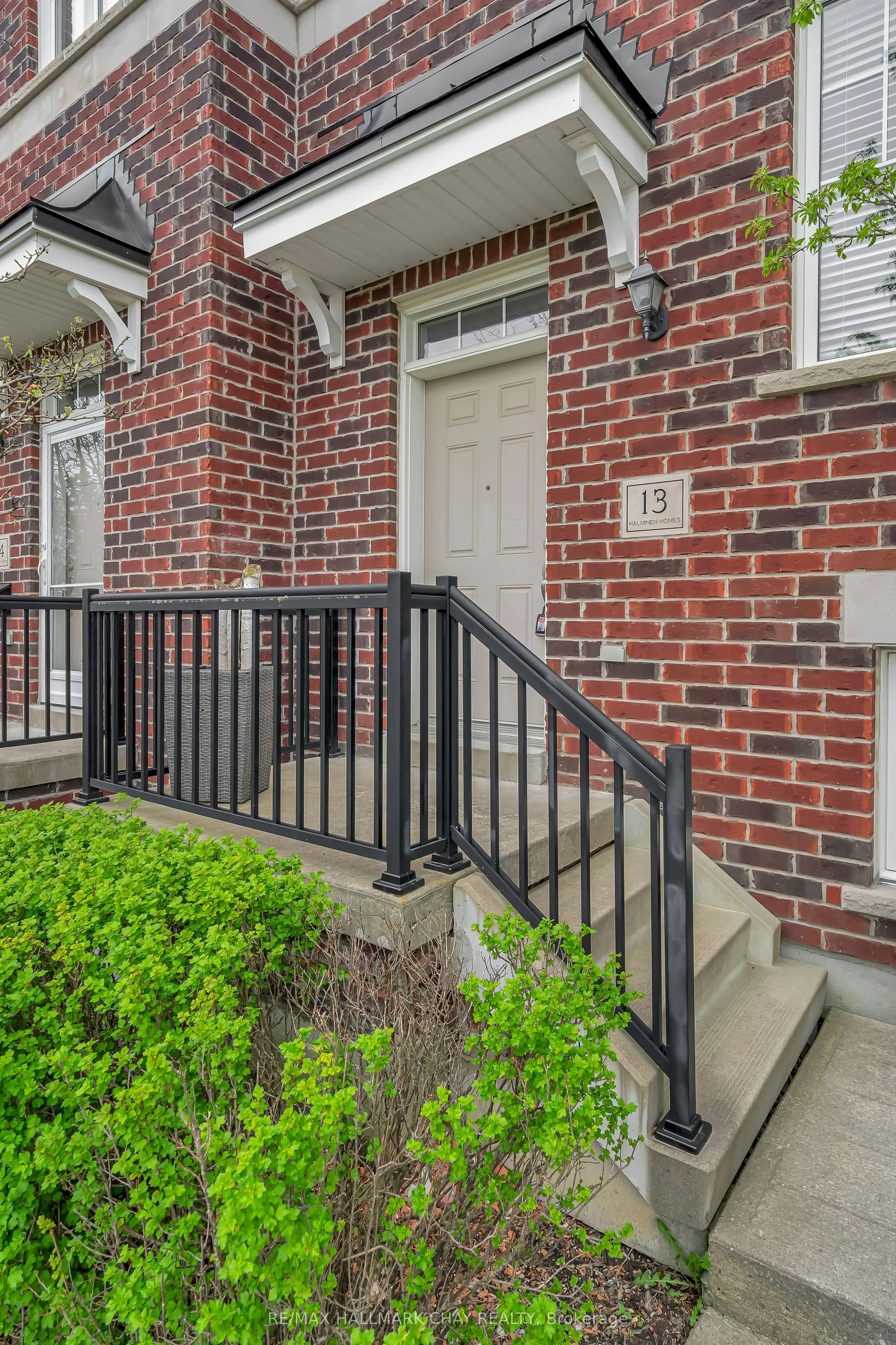 571 Longworth Avenue, #13