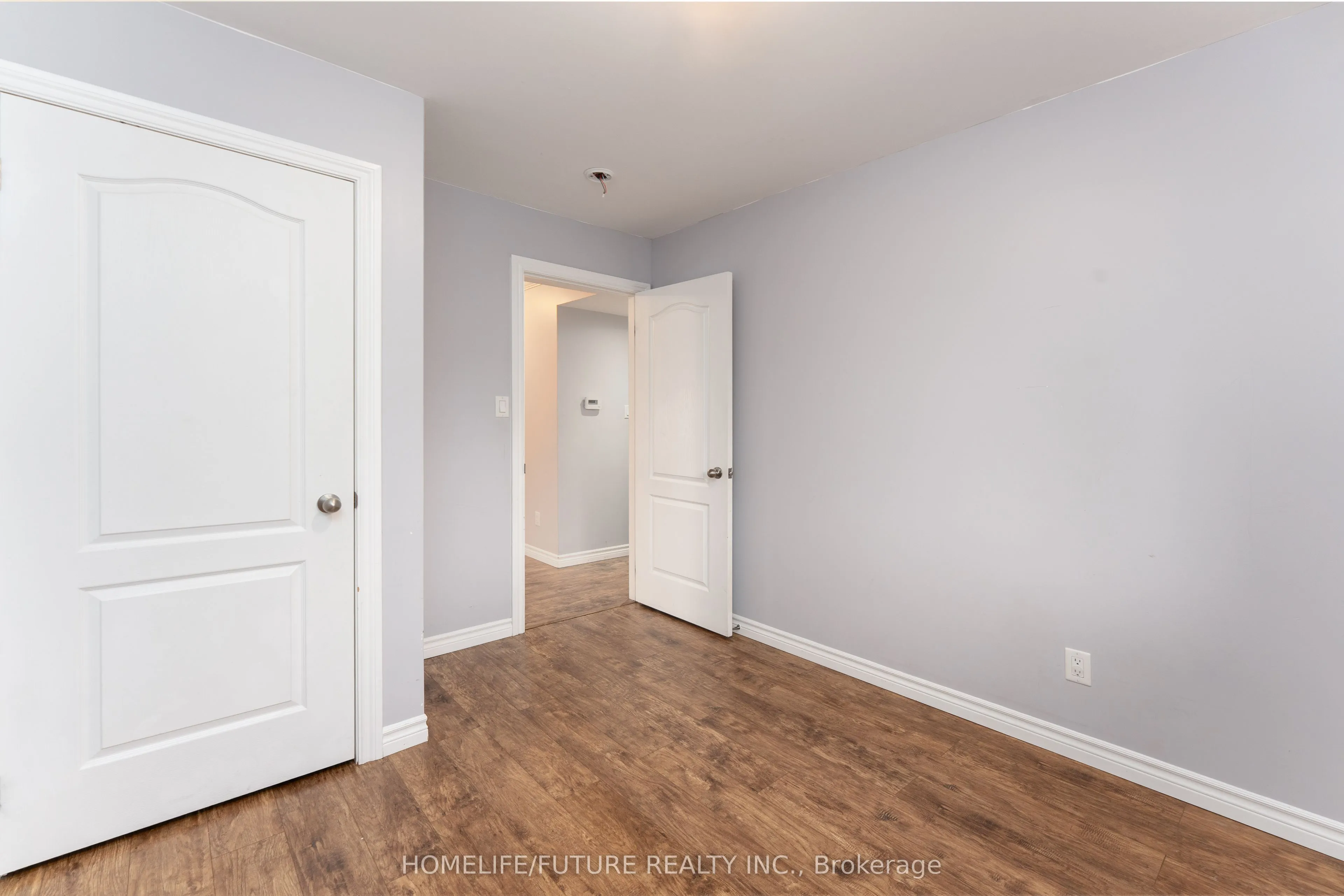 1215 King Street E, #Main