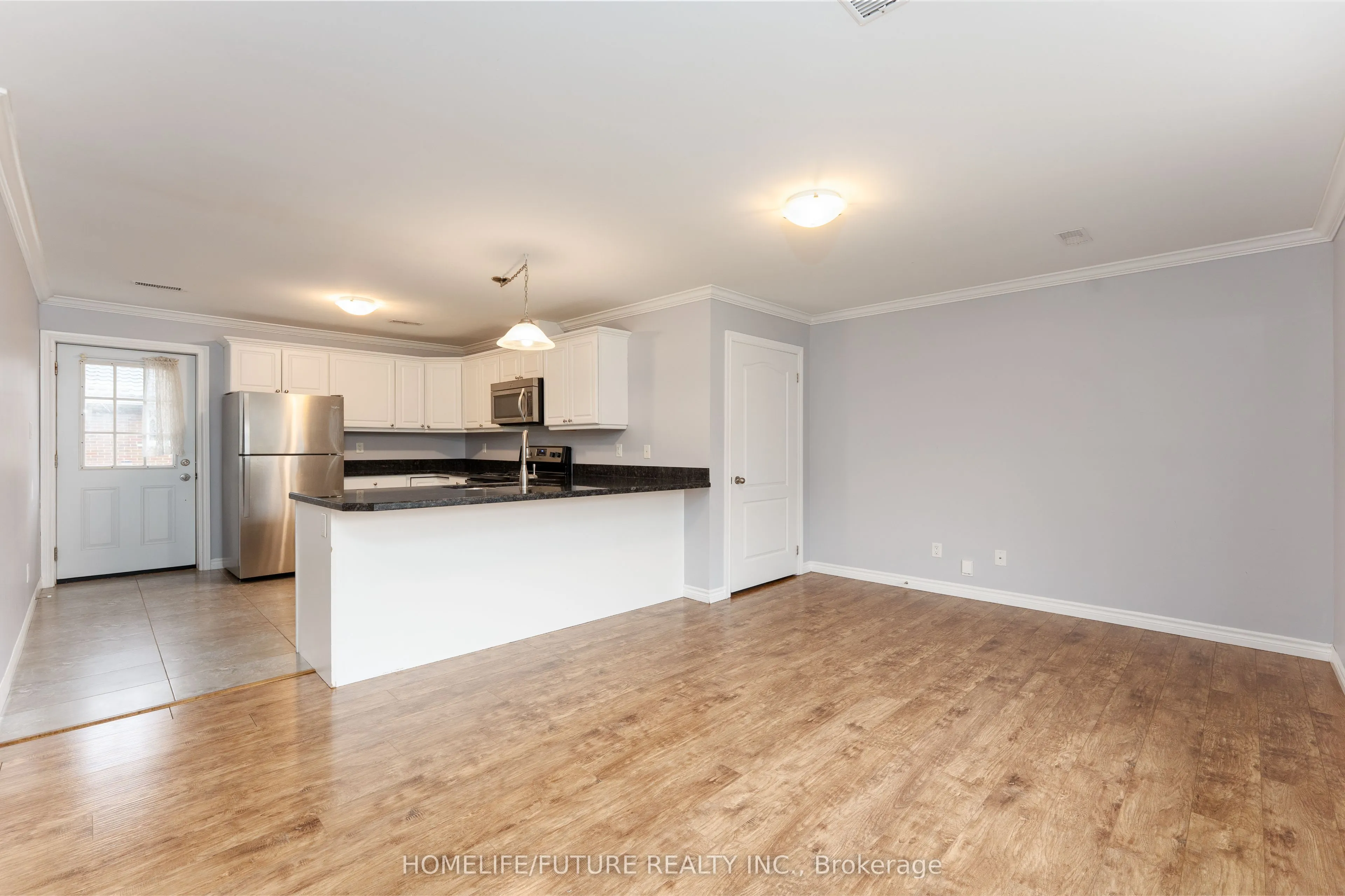 1215 King Street E, #Main