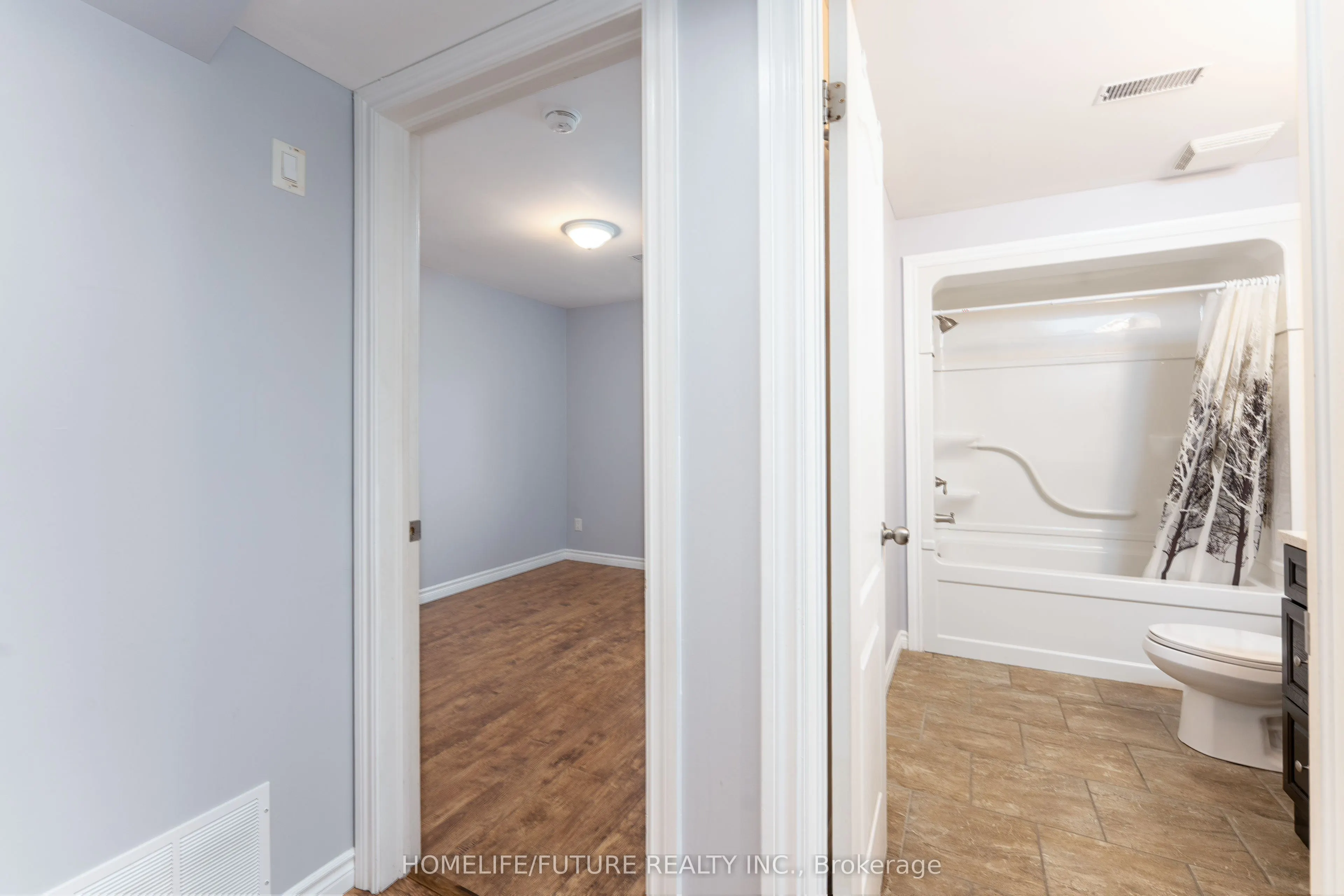 1215 King Street E, #Main
