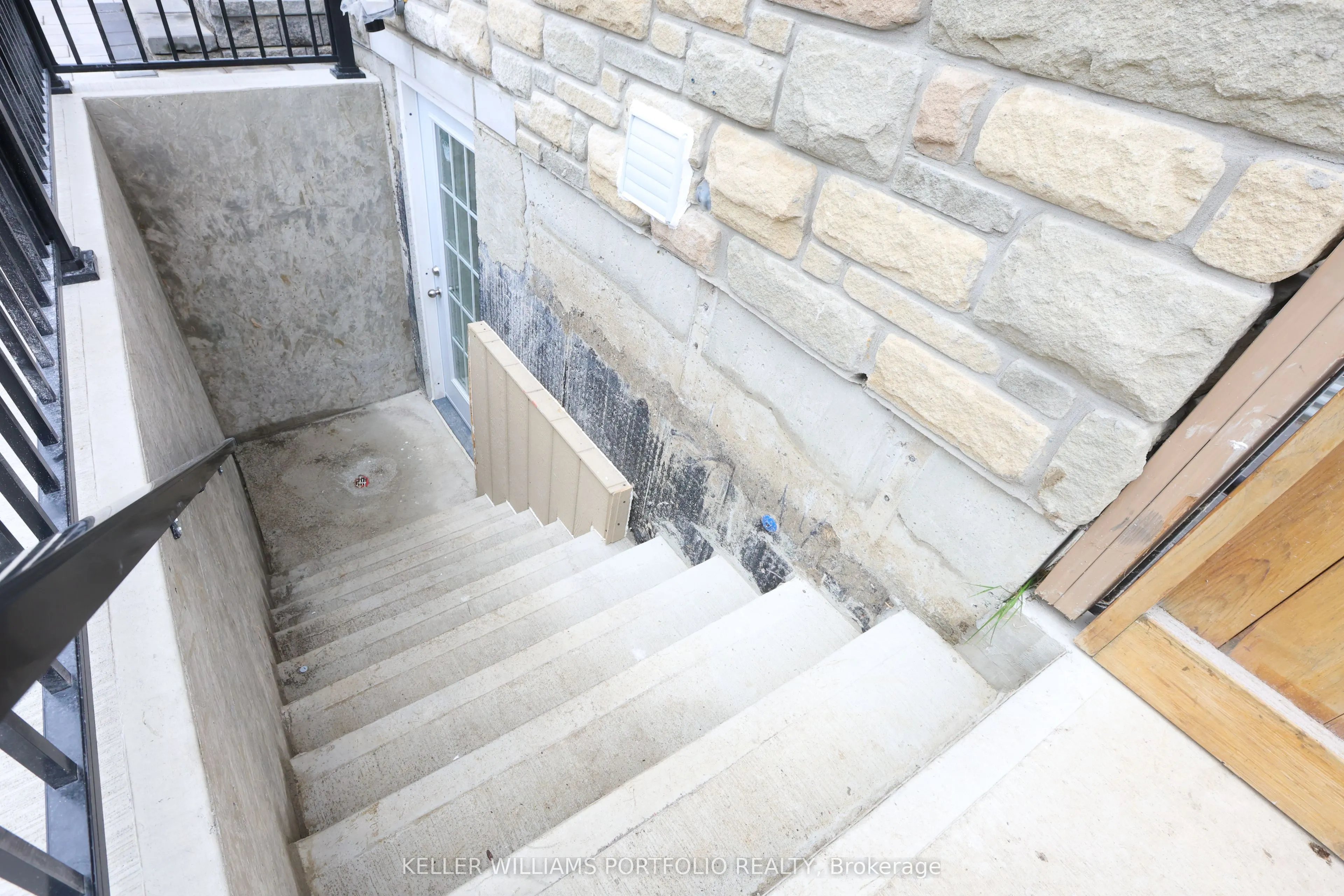 99 Hurst Drive W, #BSMT