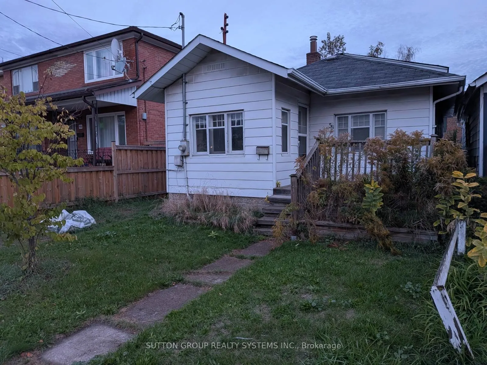 58 Newport Avenue N