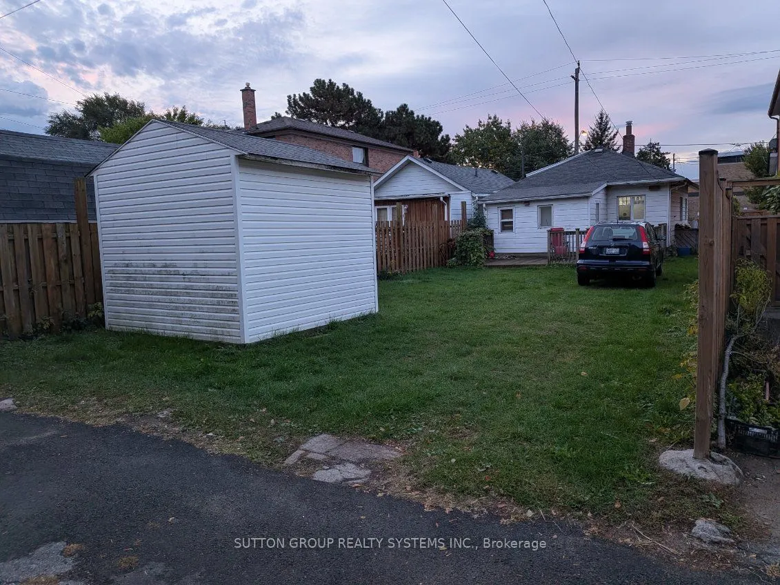 58 Newport Avenue N