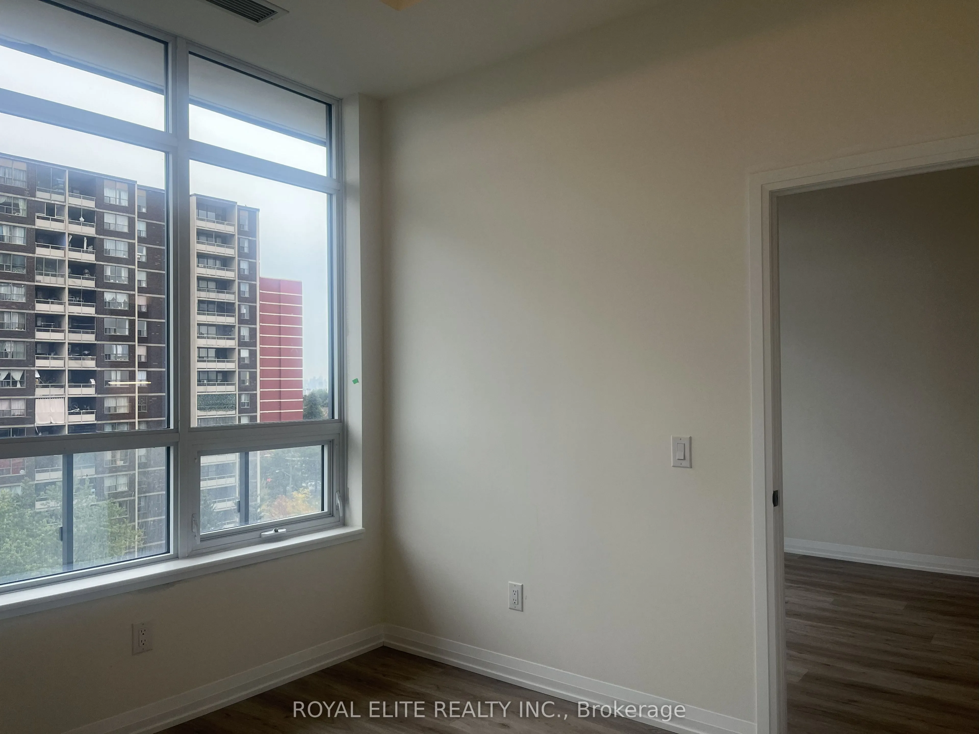 3270 Sheppard East Avenue, #923