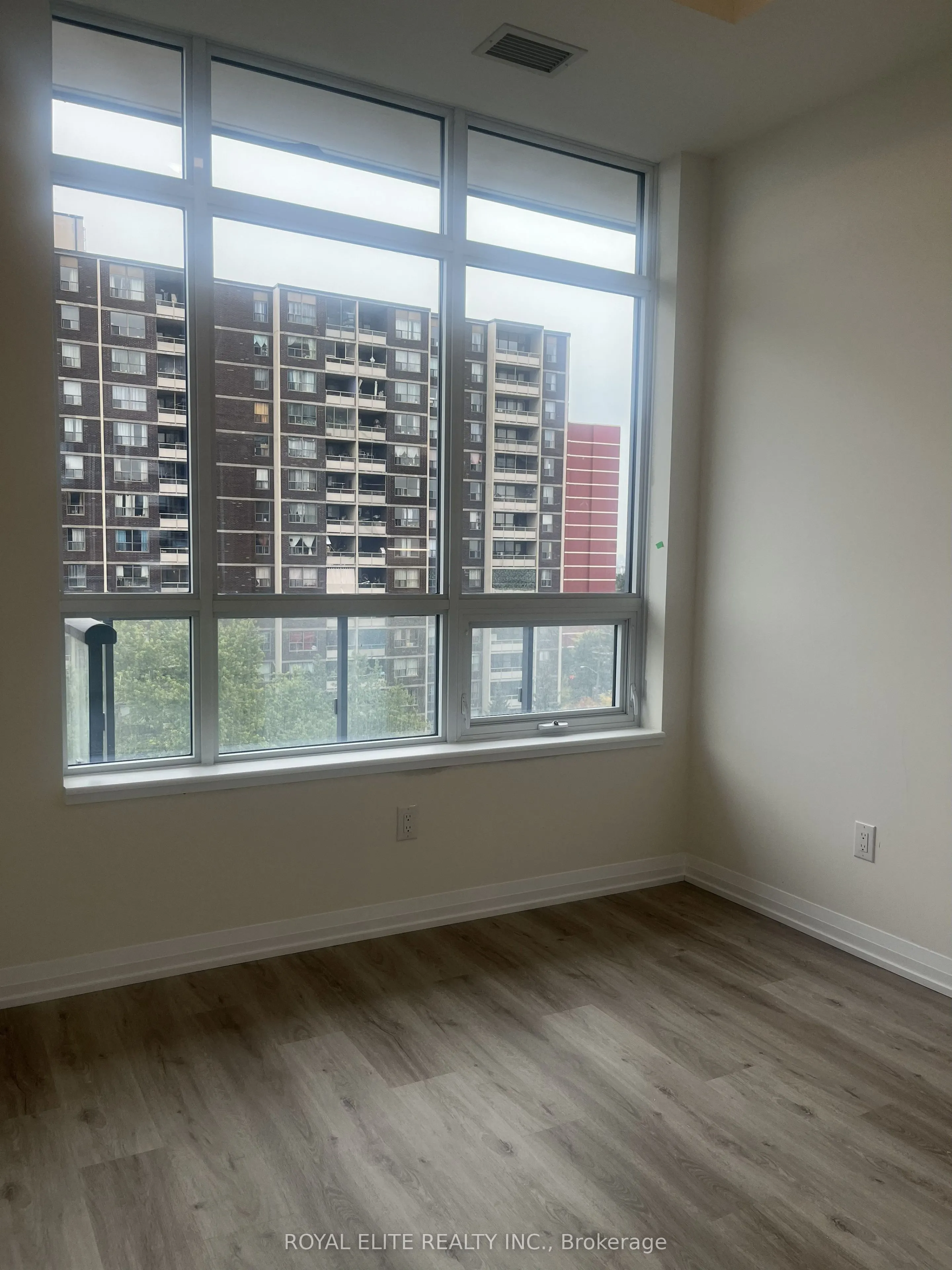 3270 Sheppard East Avenue, #923