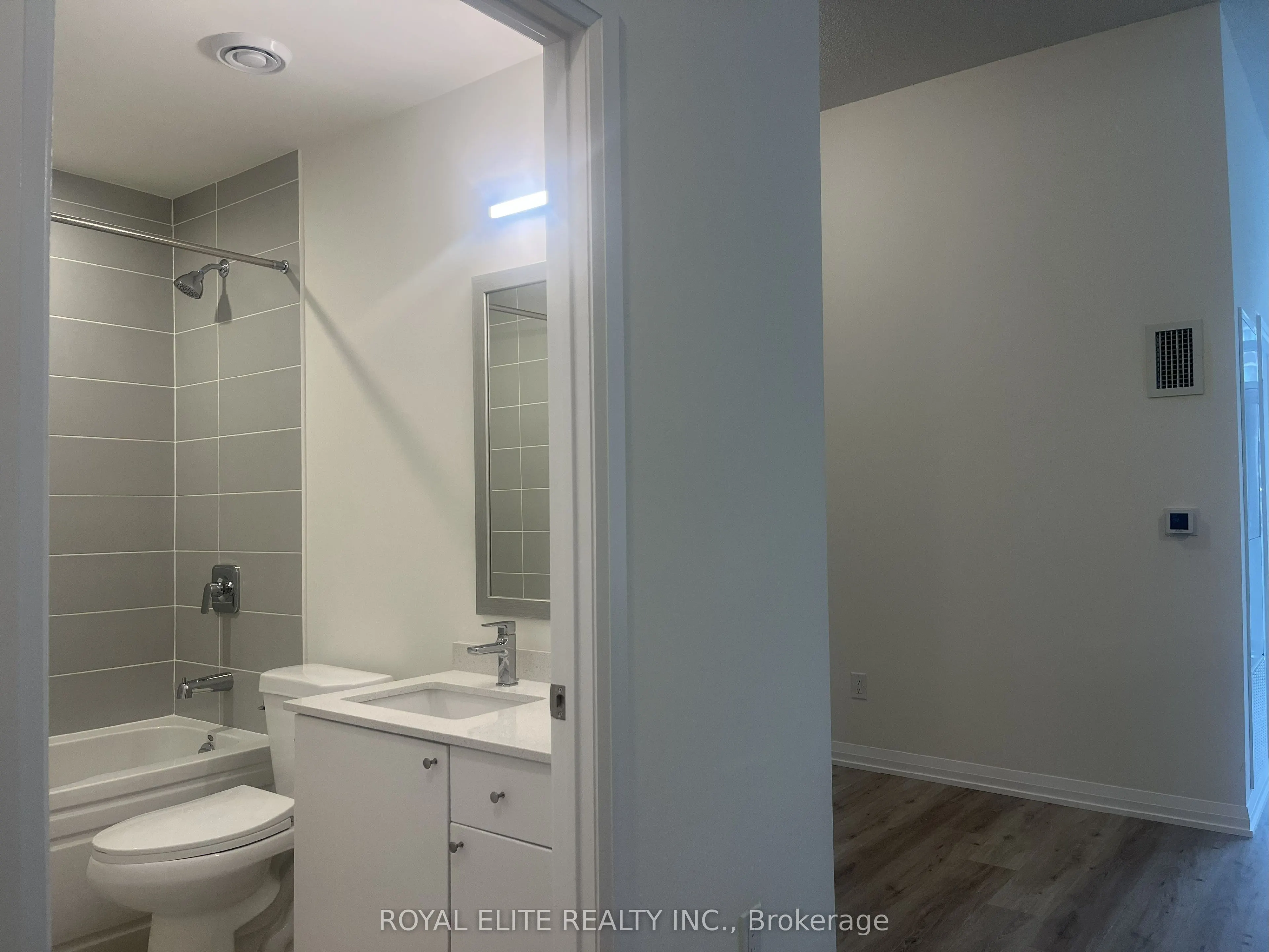 3270 Sheppard East Avenue, #923