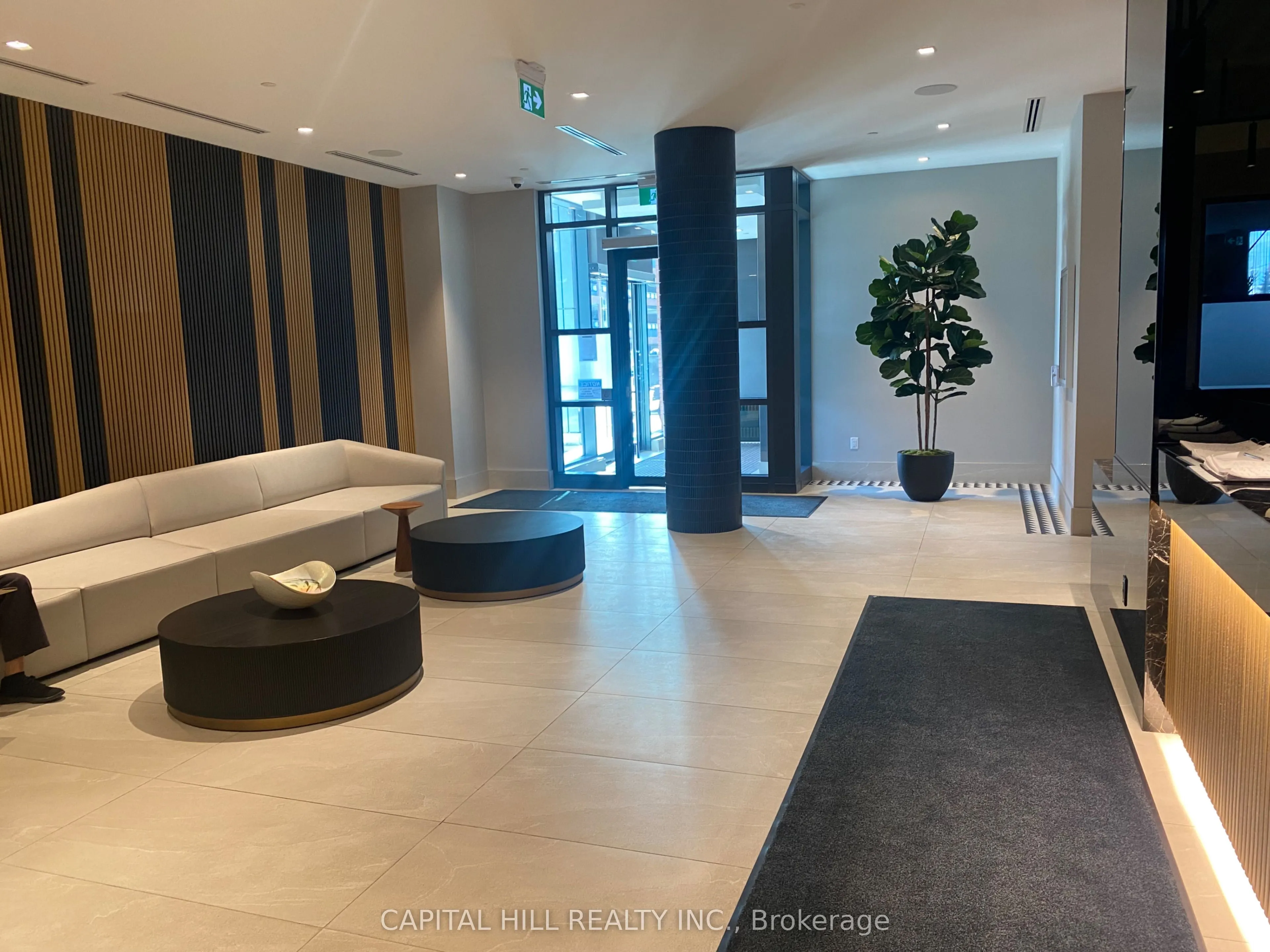 2425 Simcoe Street N, #739