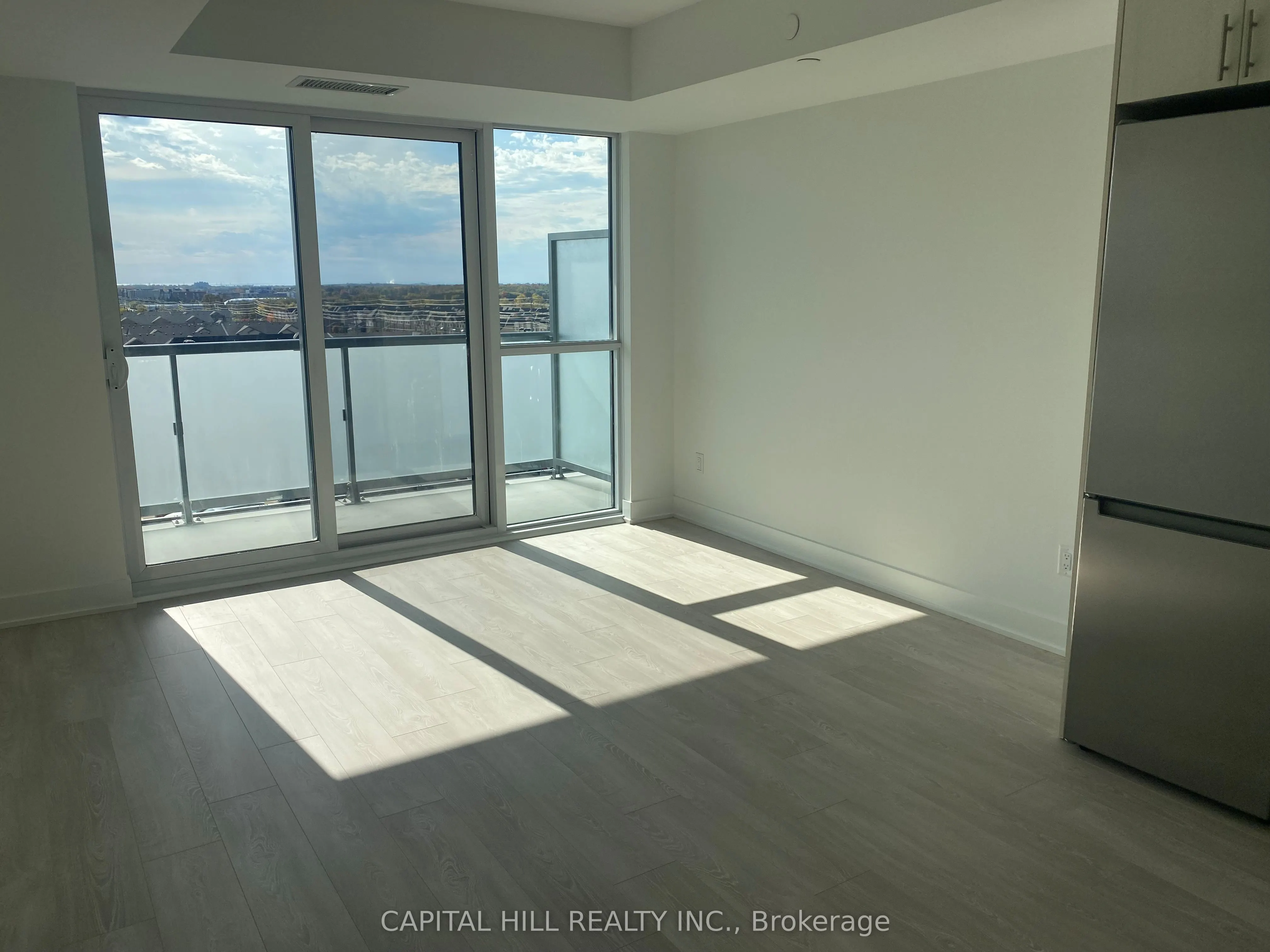 2425 Simcoe Street N, #739