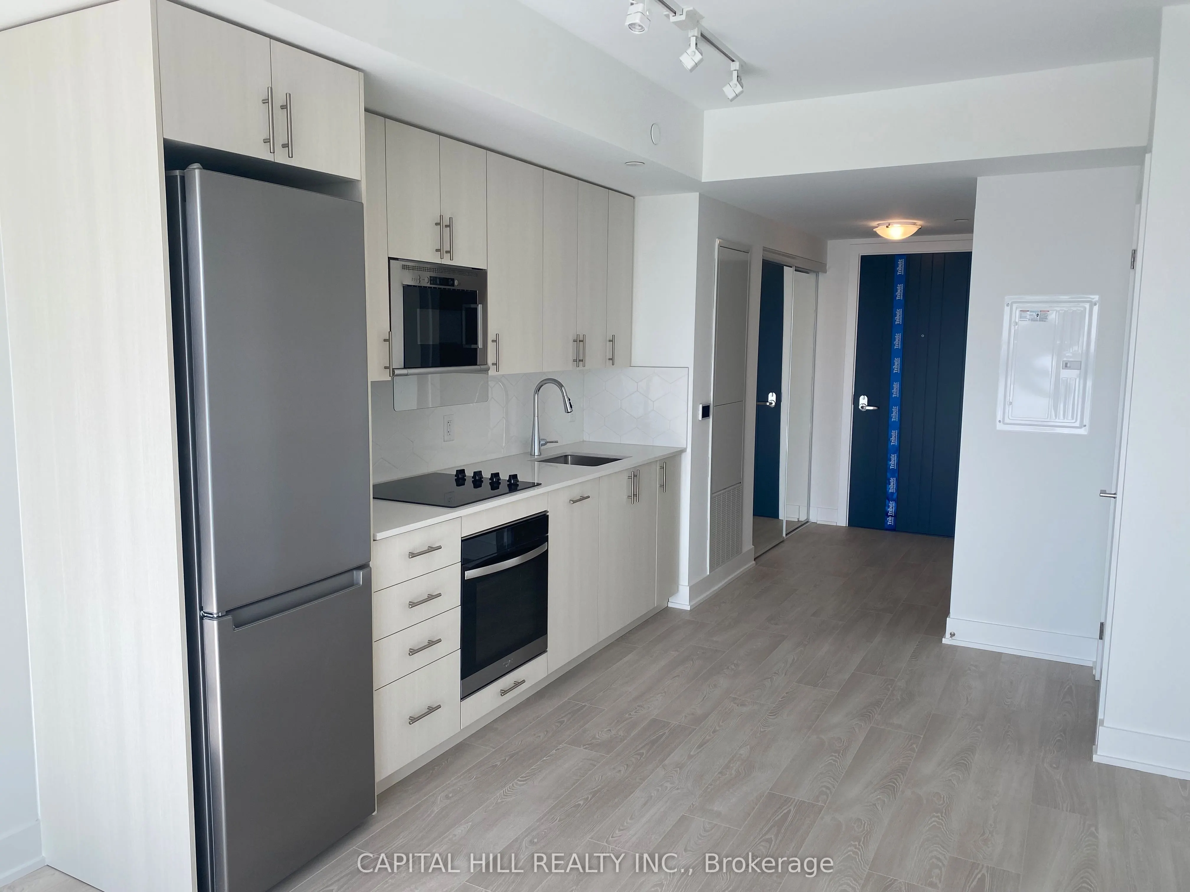 2425 Simcoe Street N, #739