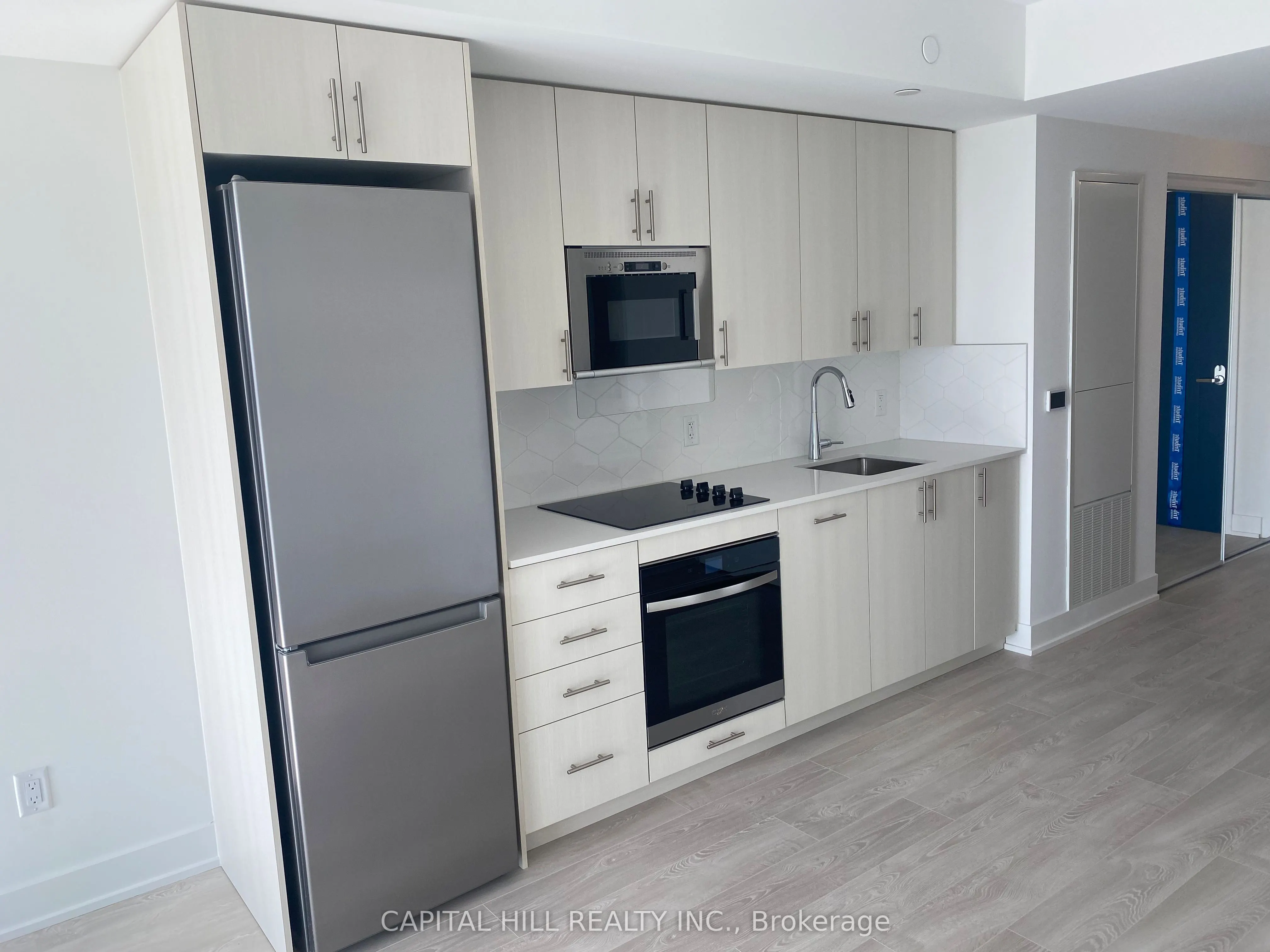 2425 Simcoe Street N, #739