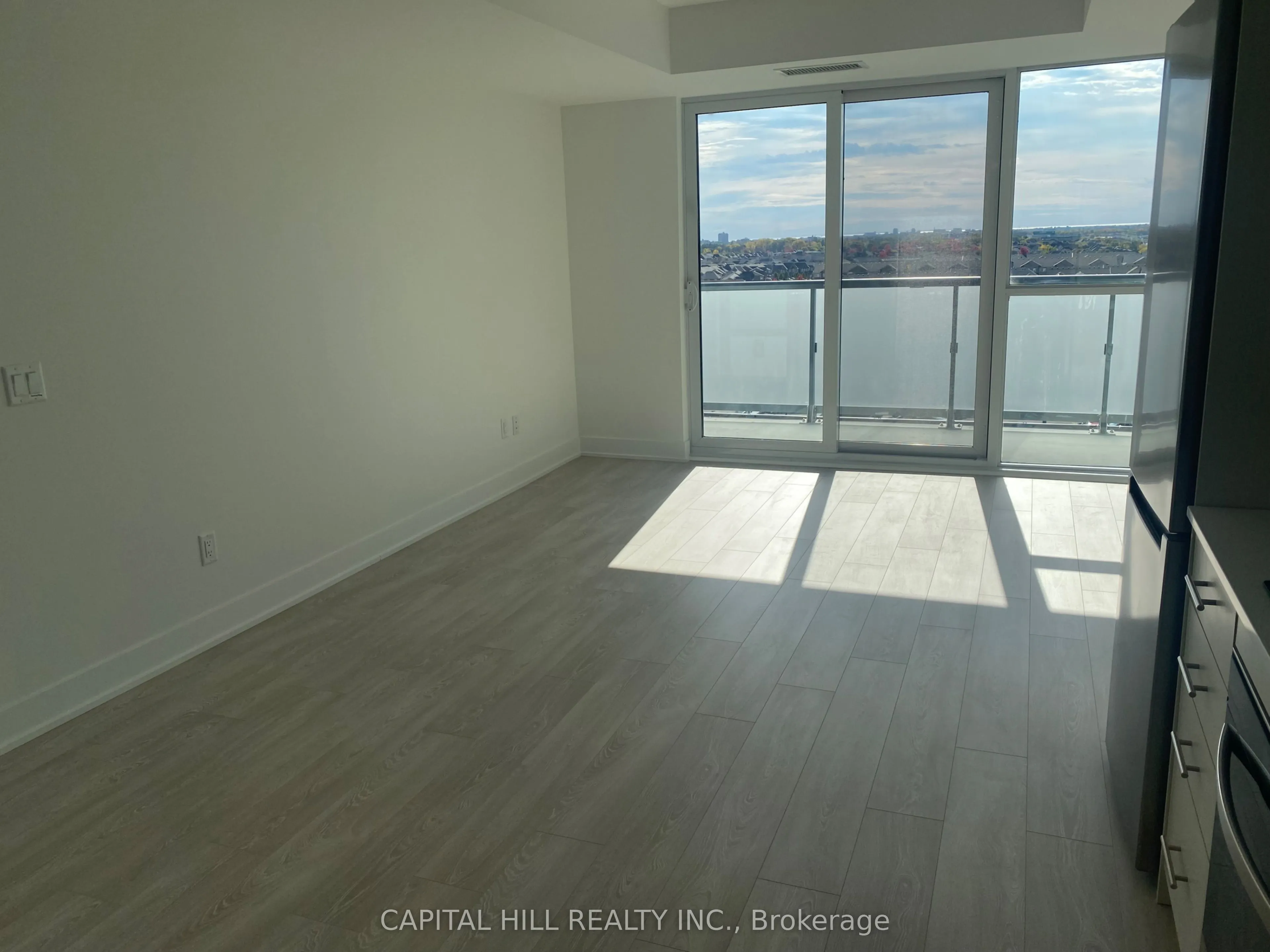2425 Simcoe Street N, #739