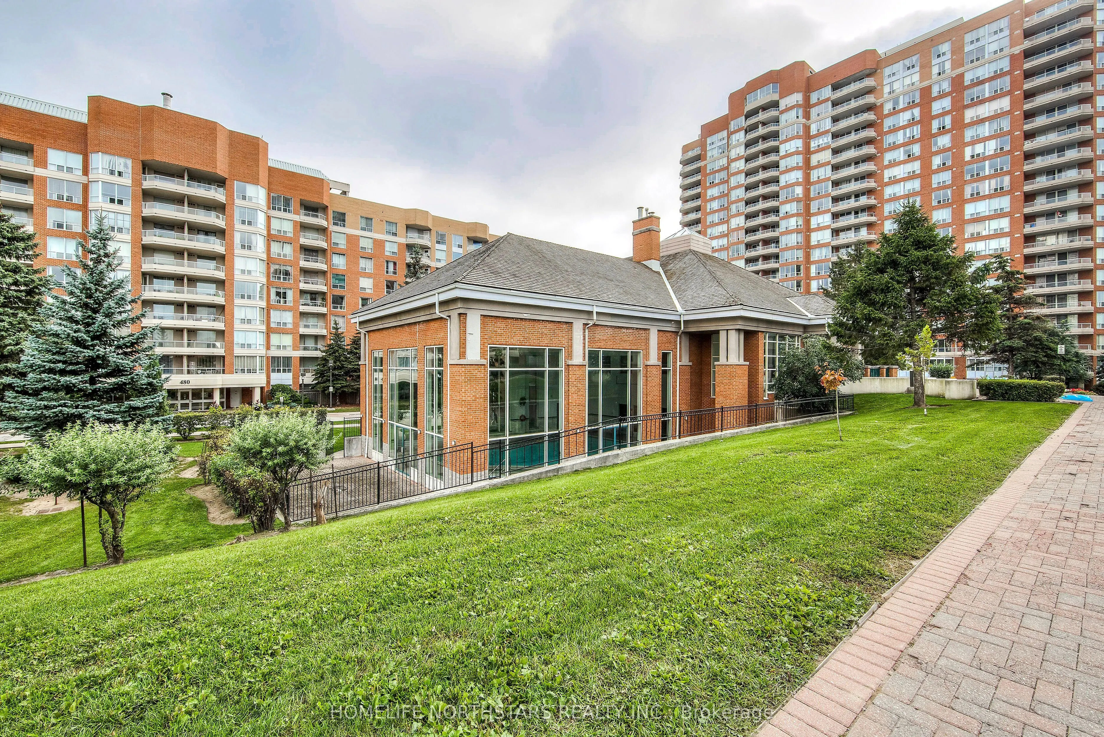 400 Mclevin Avenue, #1001