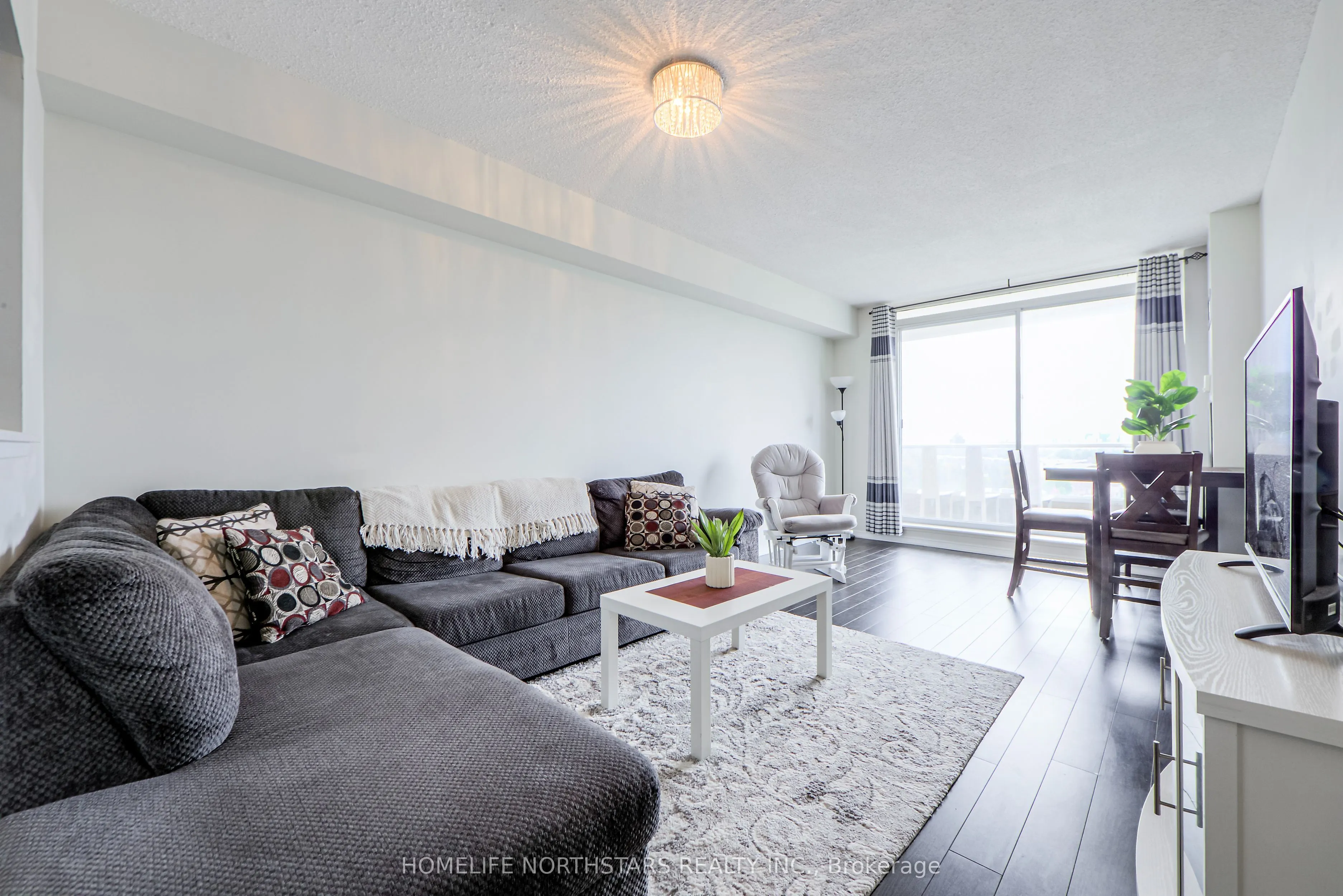 400 Mclevin Avenue, #1001