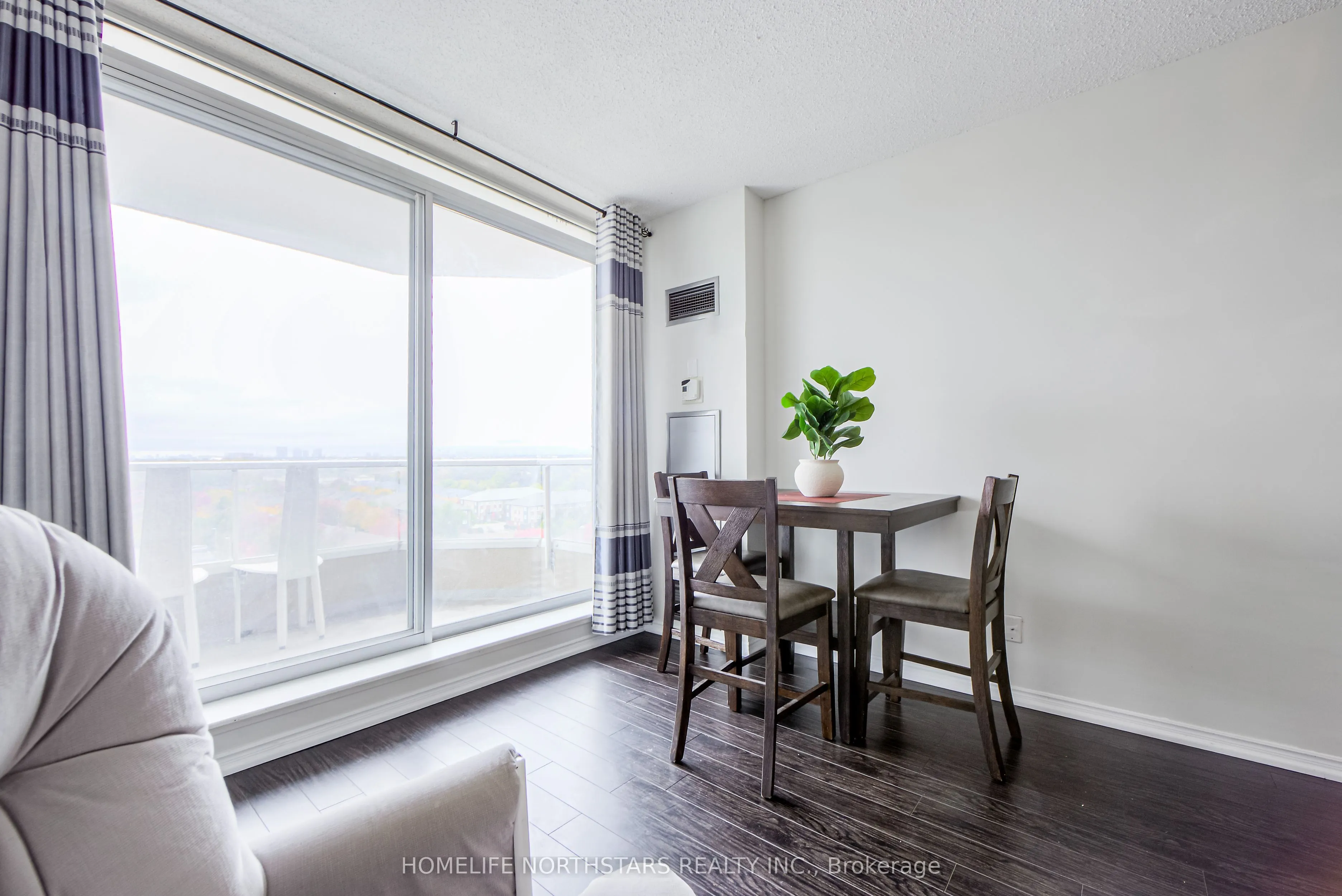 400 Mclevin Avenue, #1001