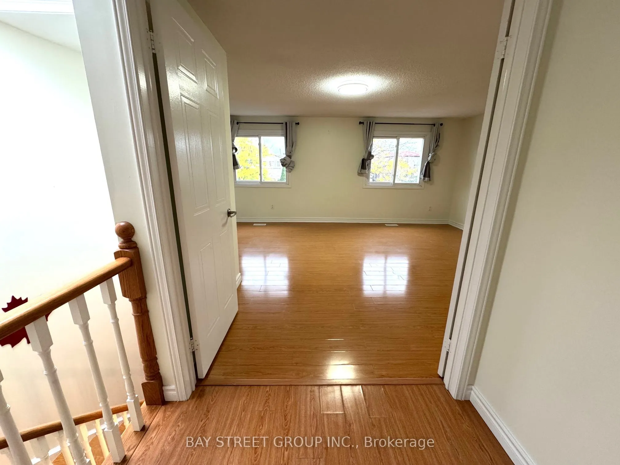 38 Enchanted Hills Crescent