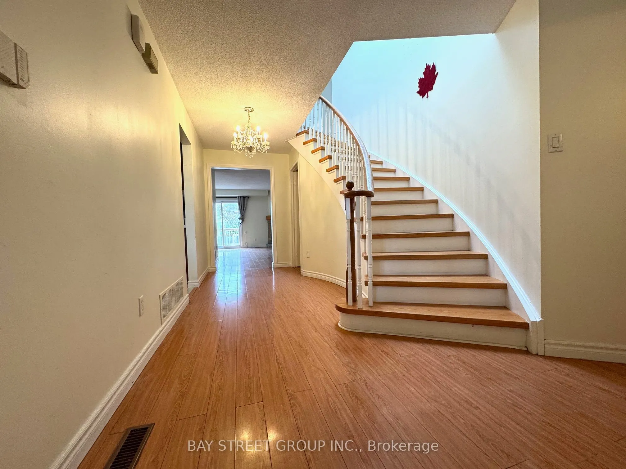 38 Enchanted Hills Crescent