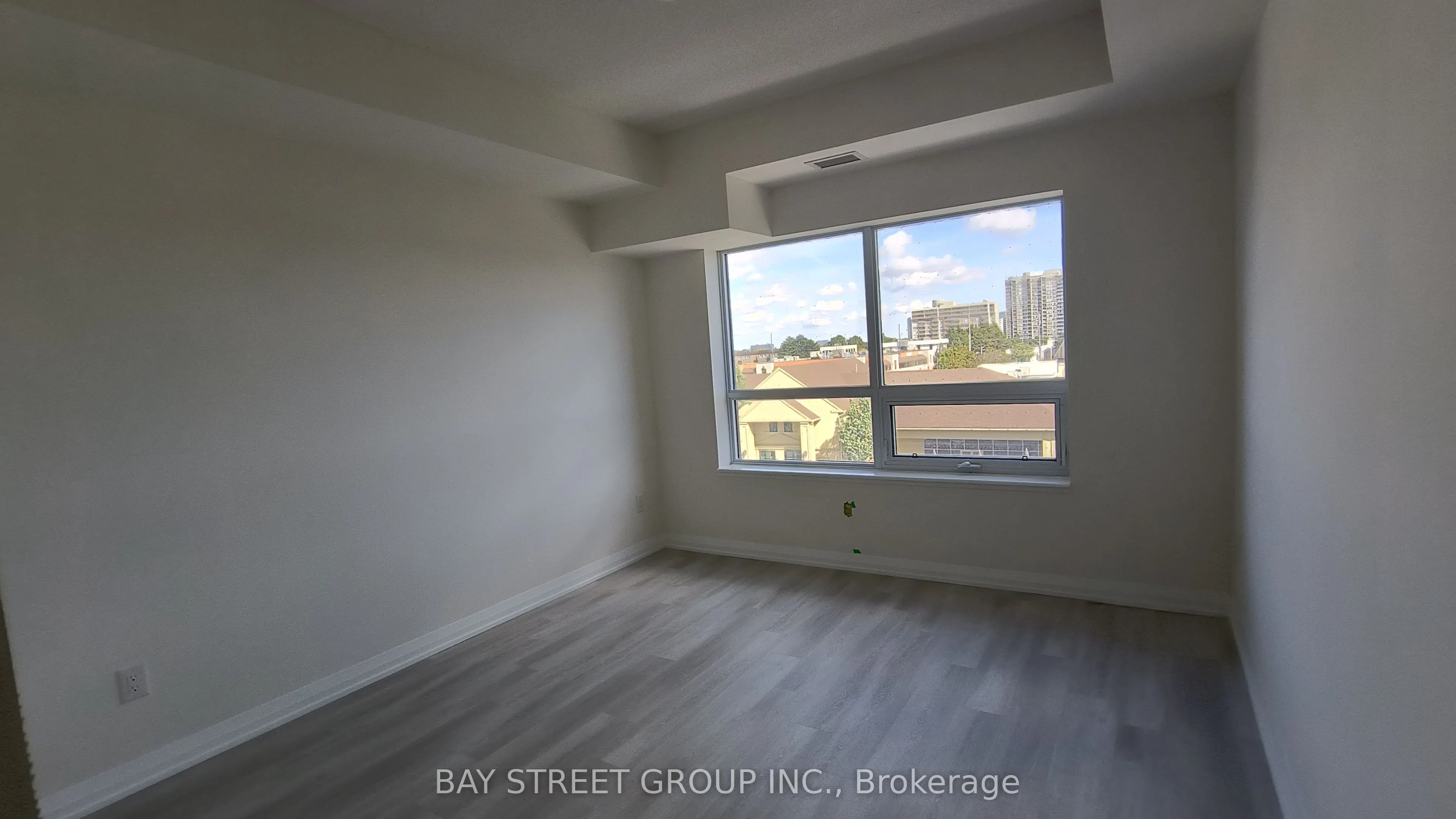 3270 Sheppard Avenue E, #422
