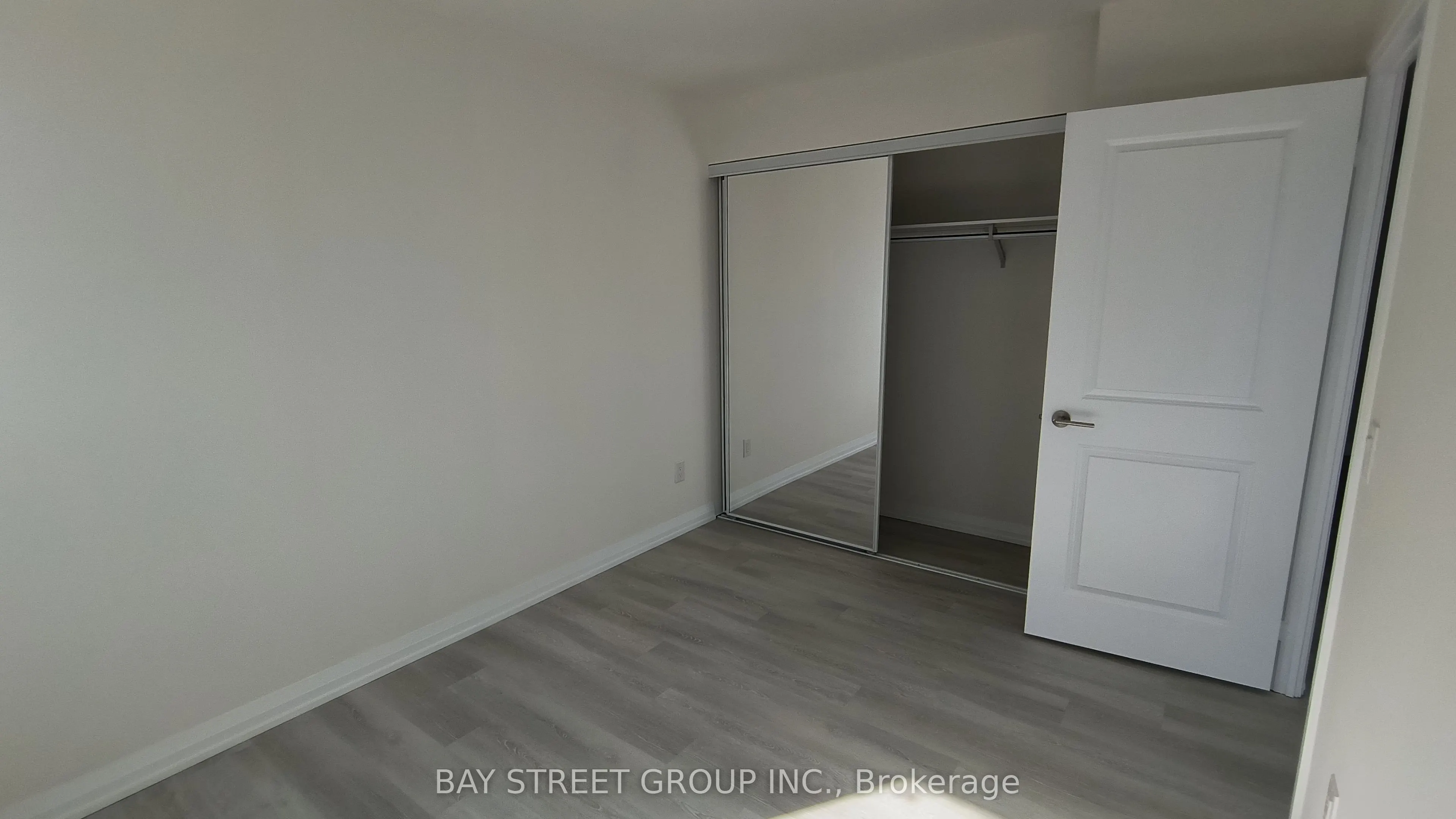 3270 Sheppard Avenue E, #422