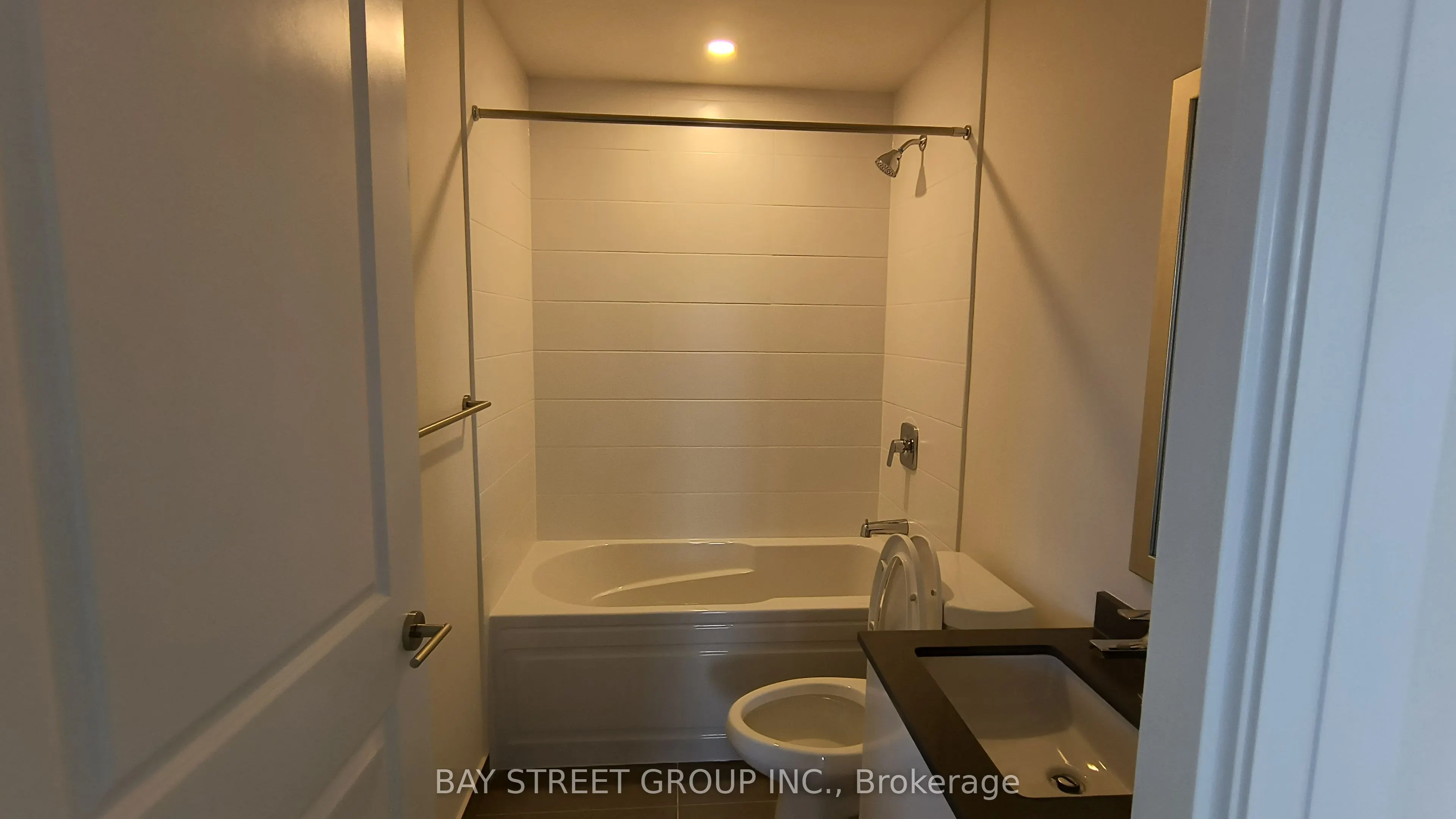 3270 Sheppard Avenue E, #422