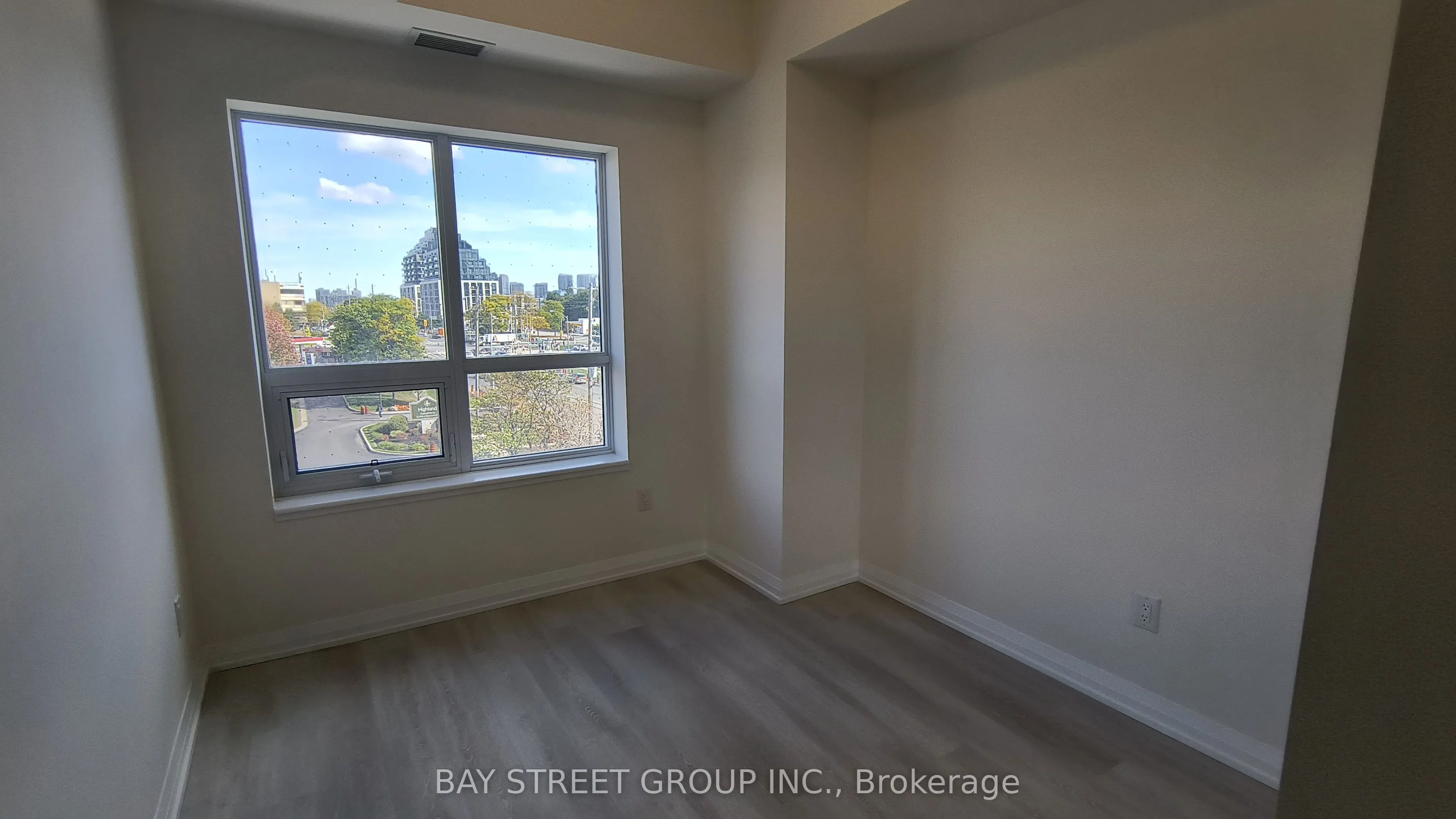3270 Sheppard Avenue E, #422