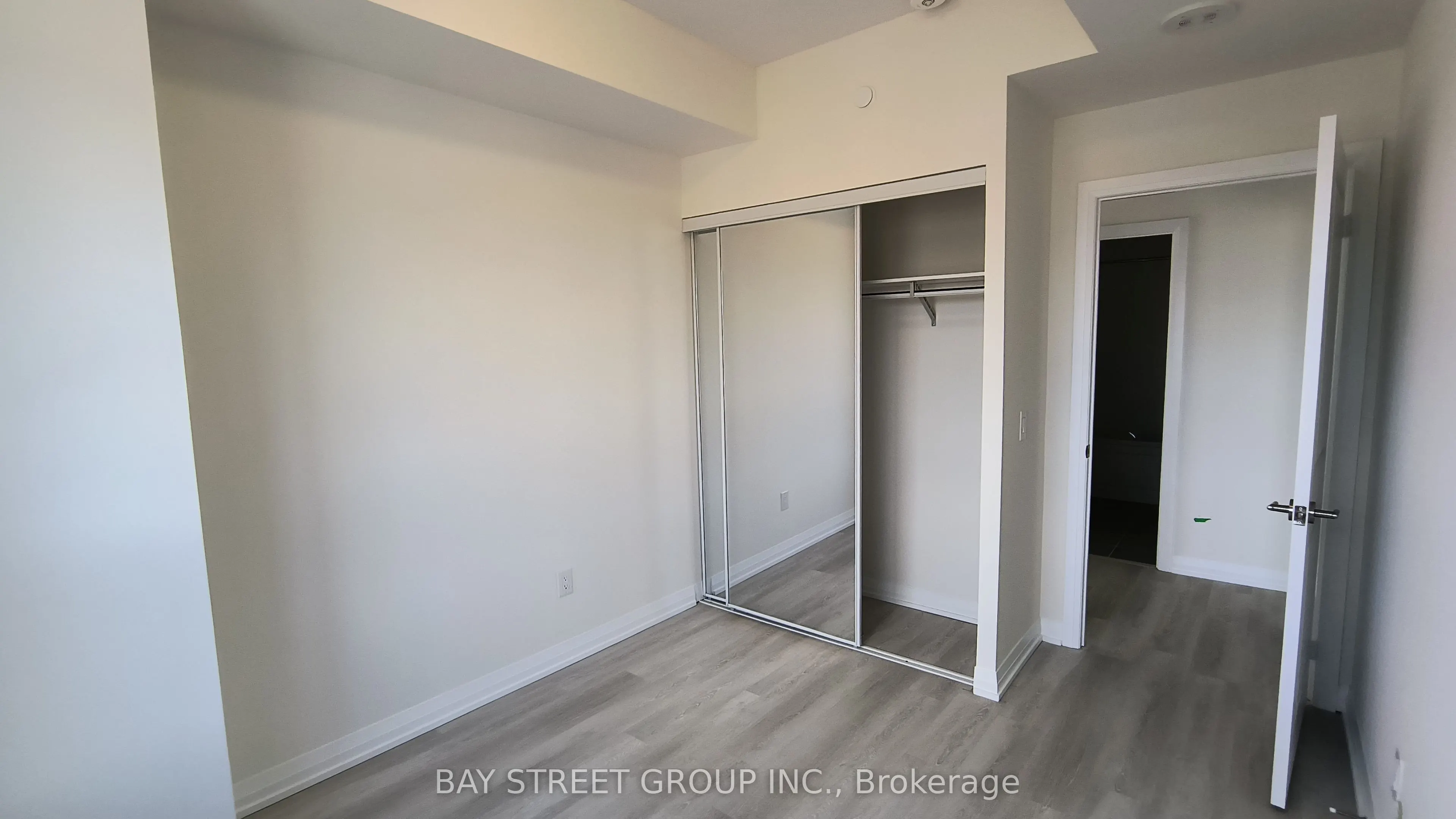 3270 Sheppard Avenue E, #422