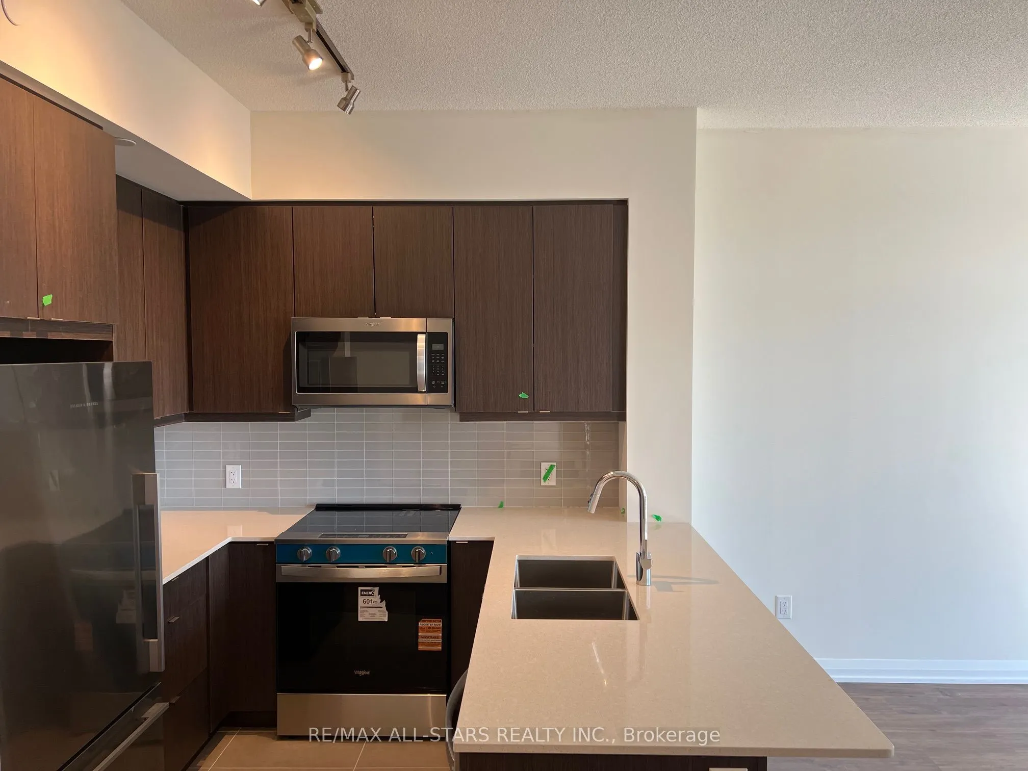 3260 Sheppard Avenue E, #1108