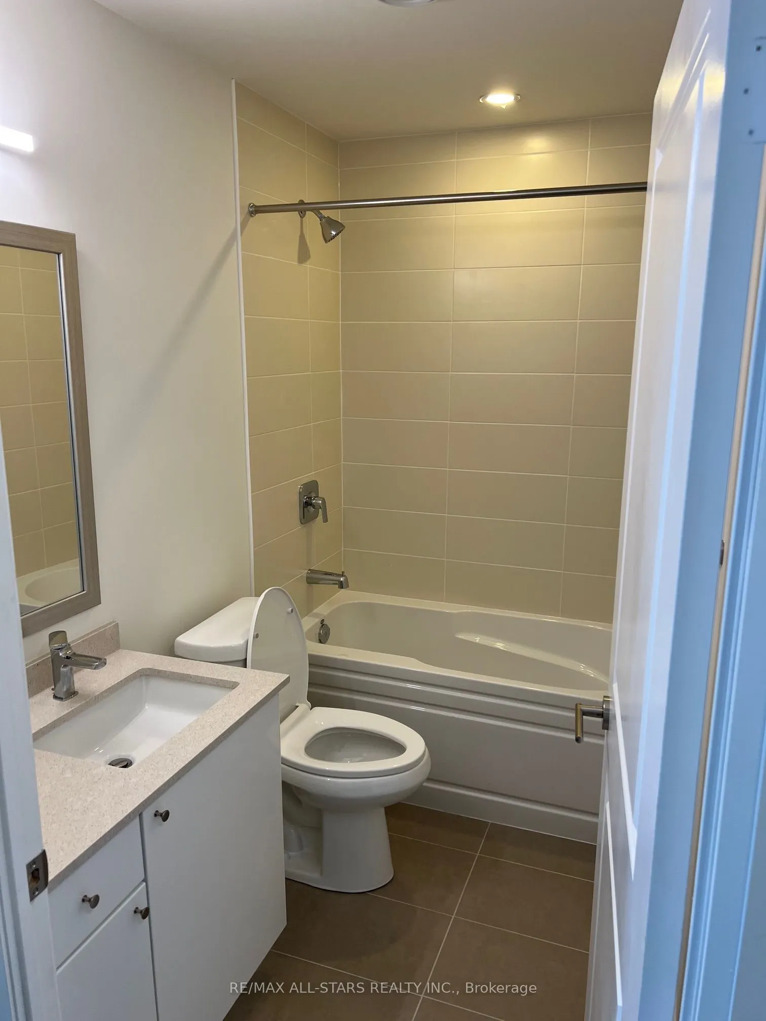 3260 Sheppard Avenue E, #1108