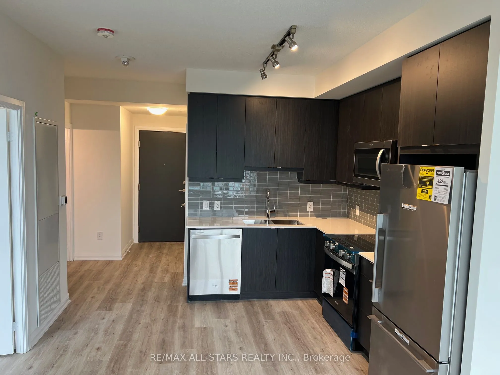 3260 Sheppard Avenue E, #1610