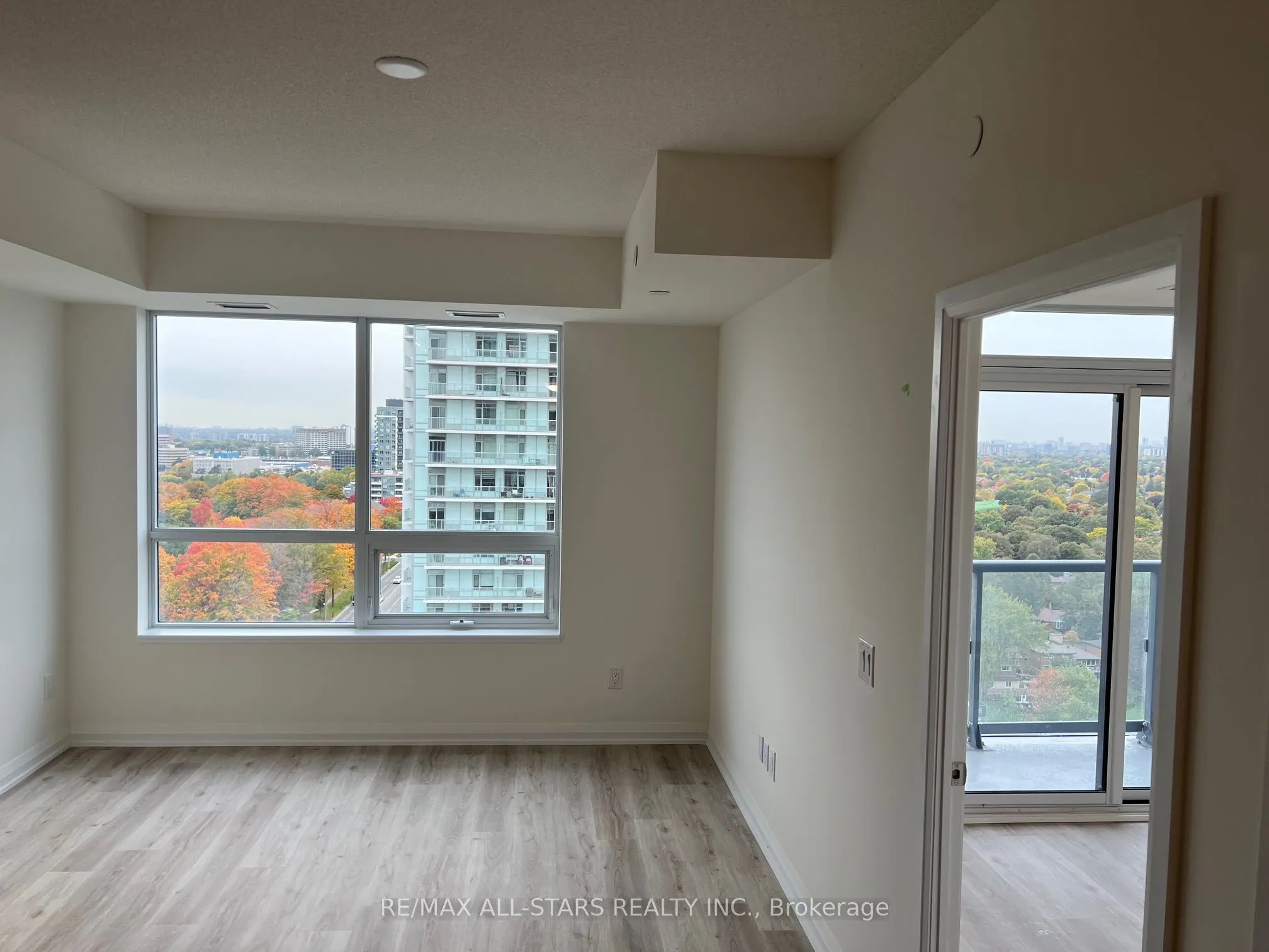 3260 Sheppard Avenue E, #1610