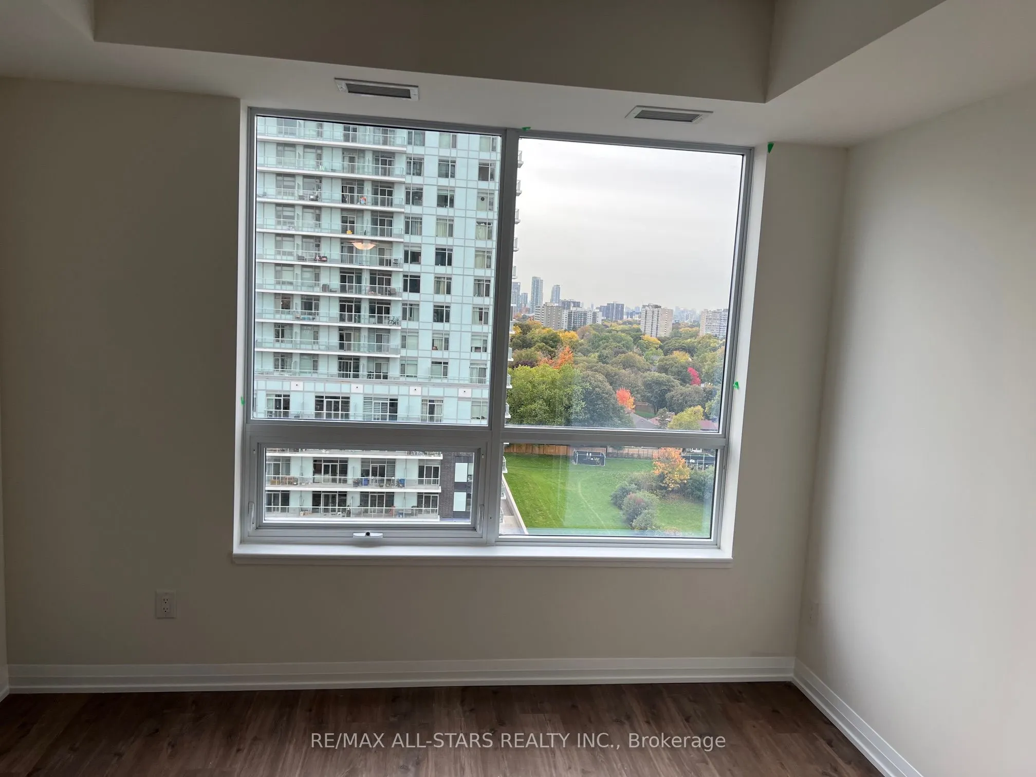 3260 Sheppard Avenue E, #1101