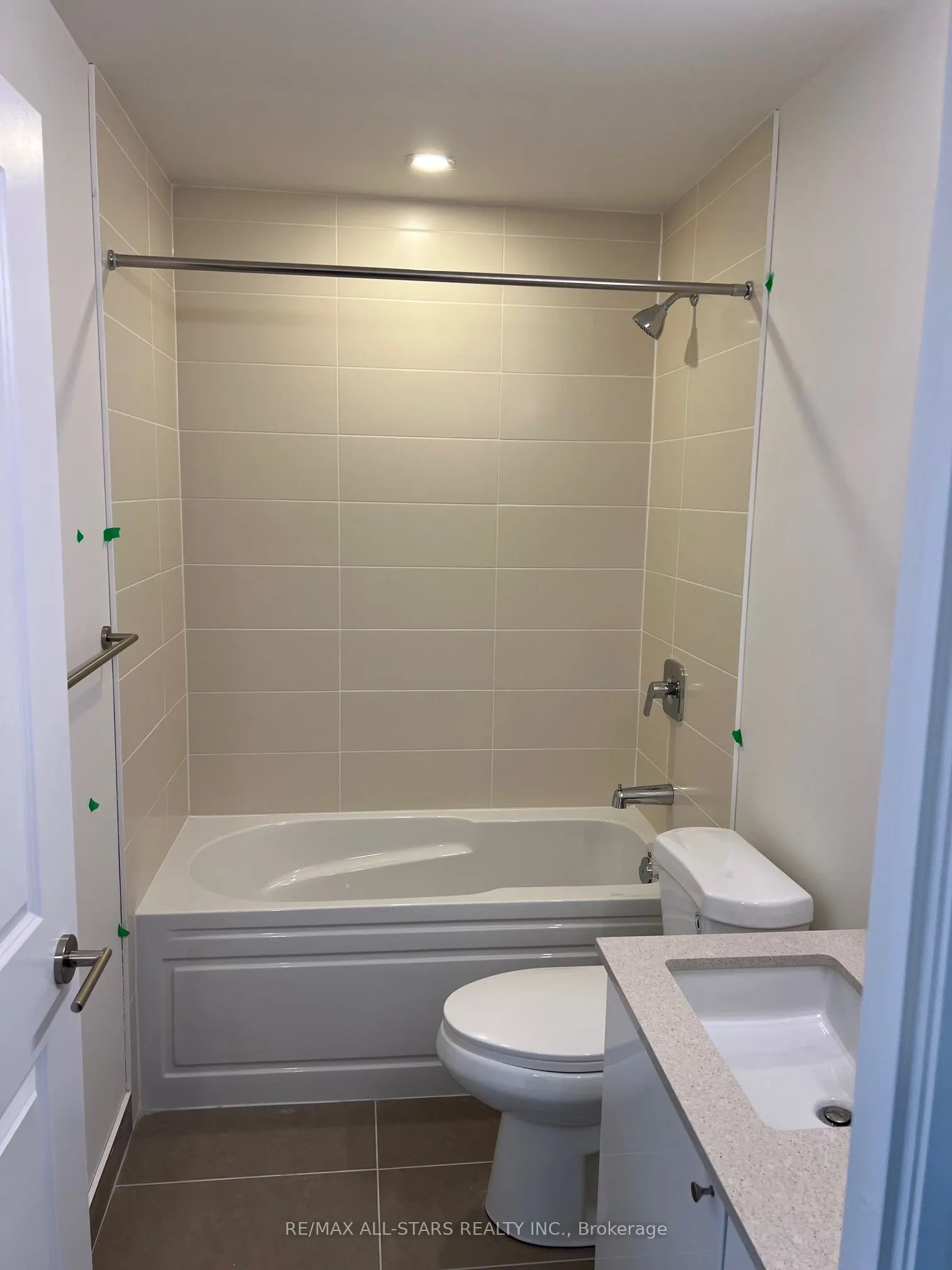 3260 Sheppard Avenue E, #1101