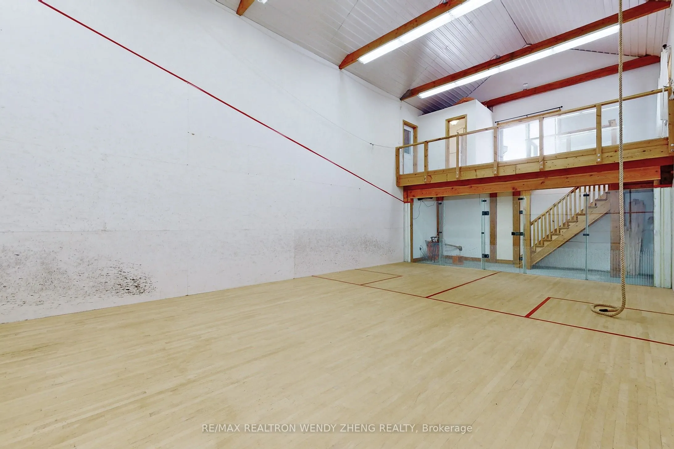 930 Howden Road E
