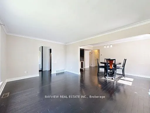 37 Princeway Drive S