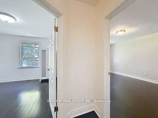 37 Princeway Drive S