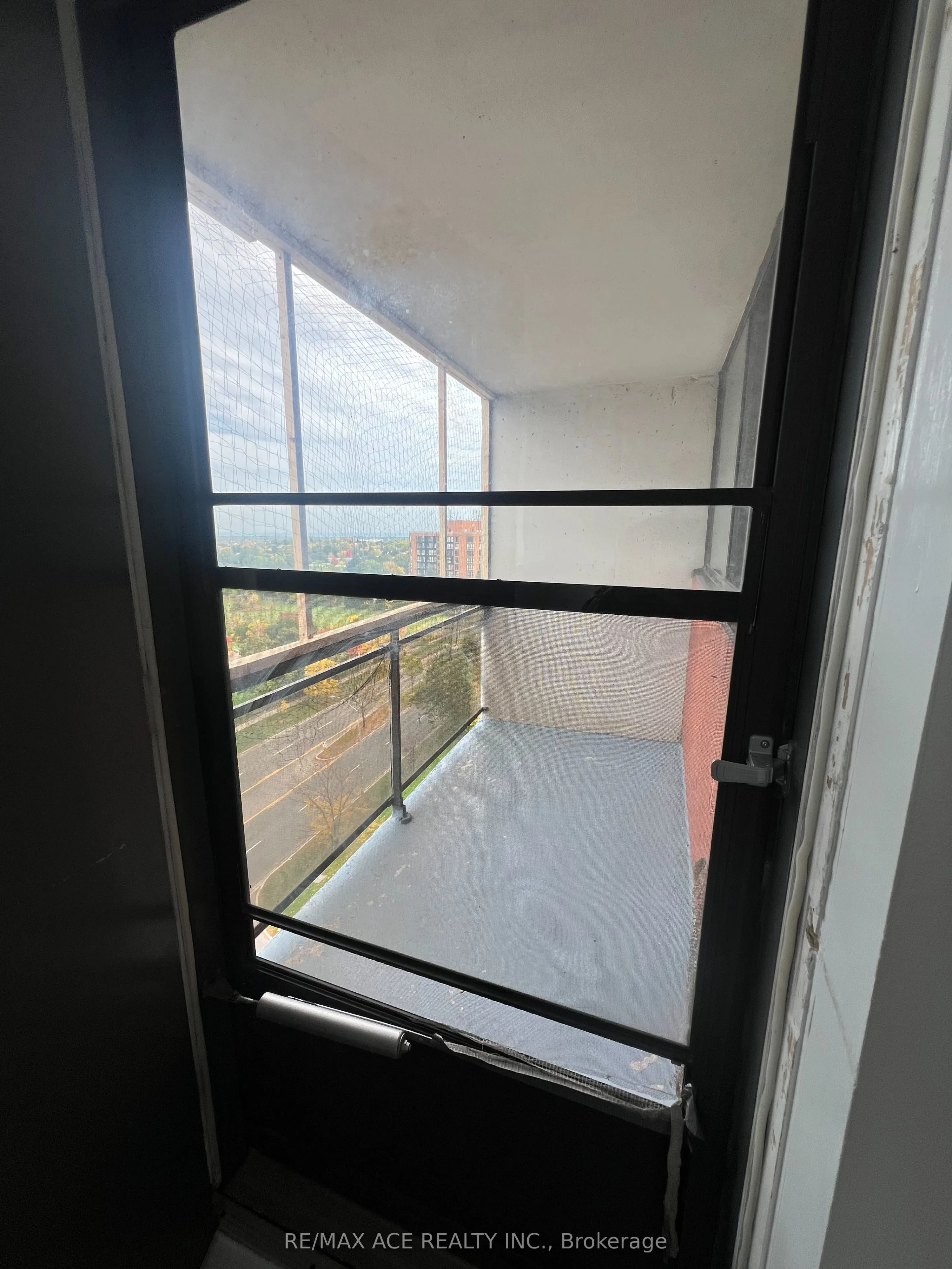 10 Tapscott Road, #1104