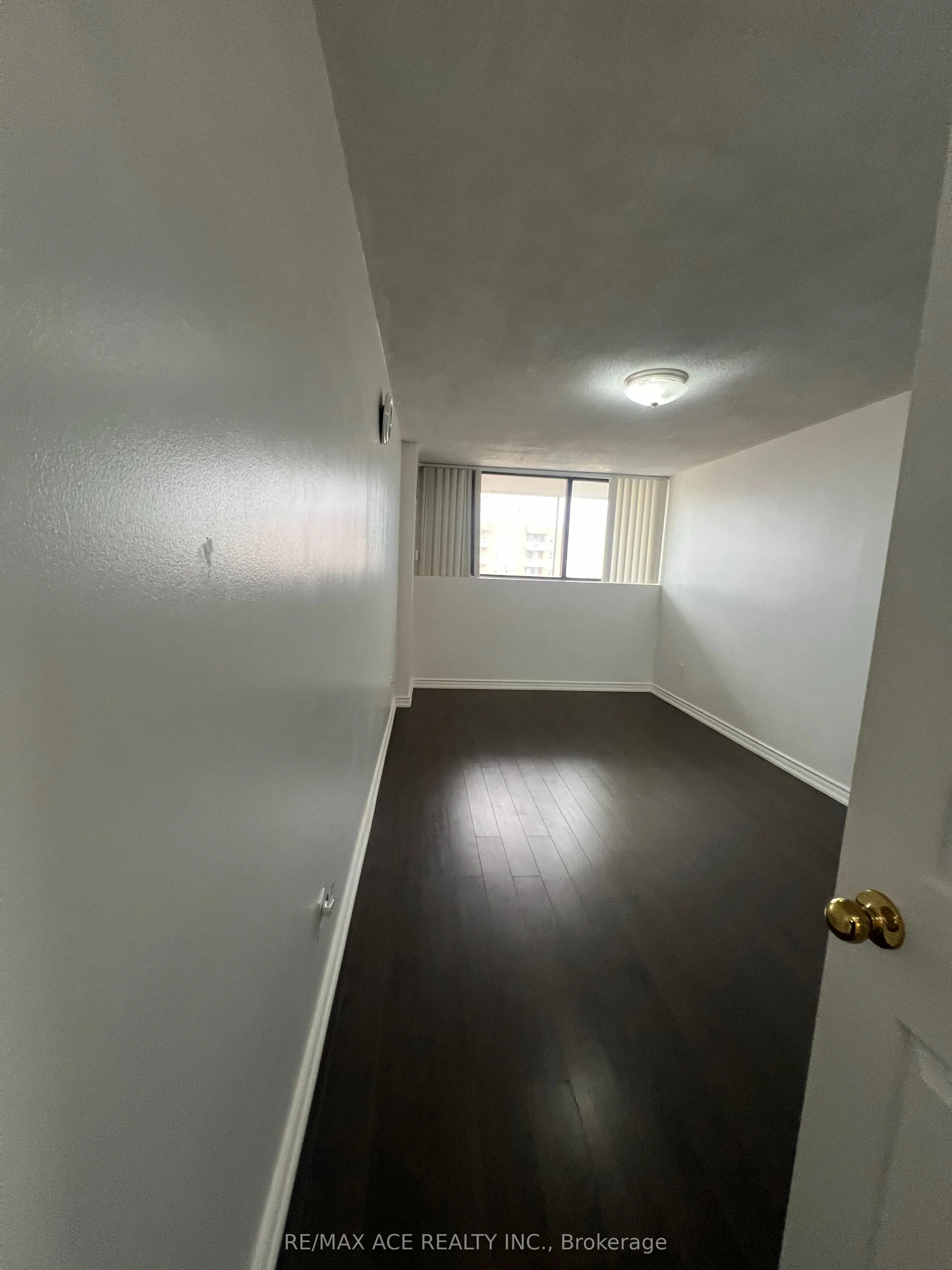 10 Tapscott Road, #1104