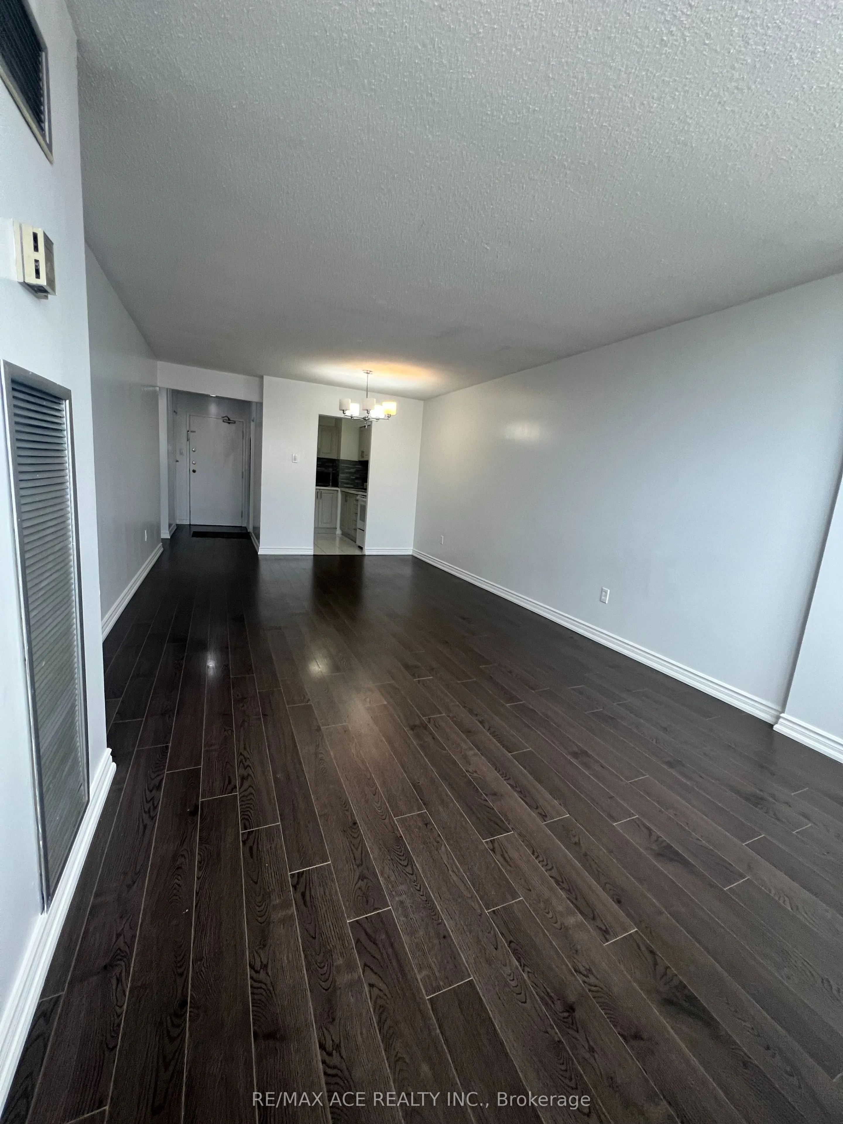 10 Tapscott Road, #1104