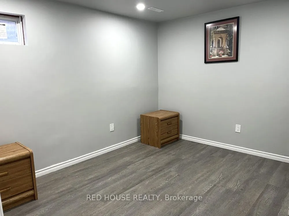 4 Brennan Road, #Room 2