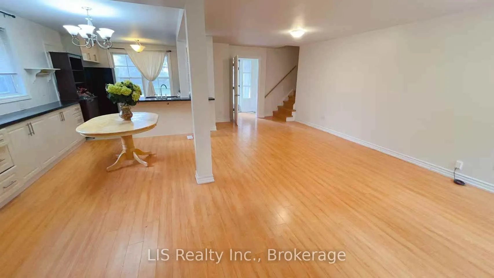 65 Highcourt Crescent