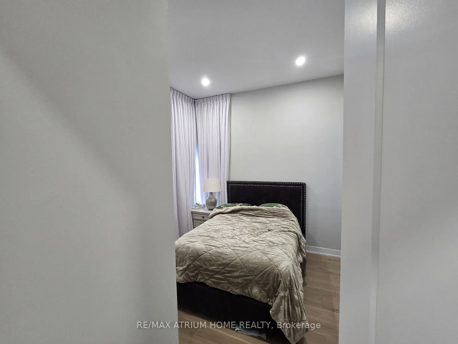 5 Norbury Crescent