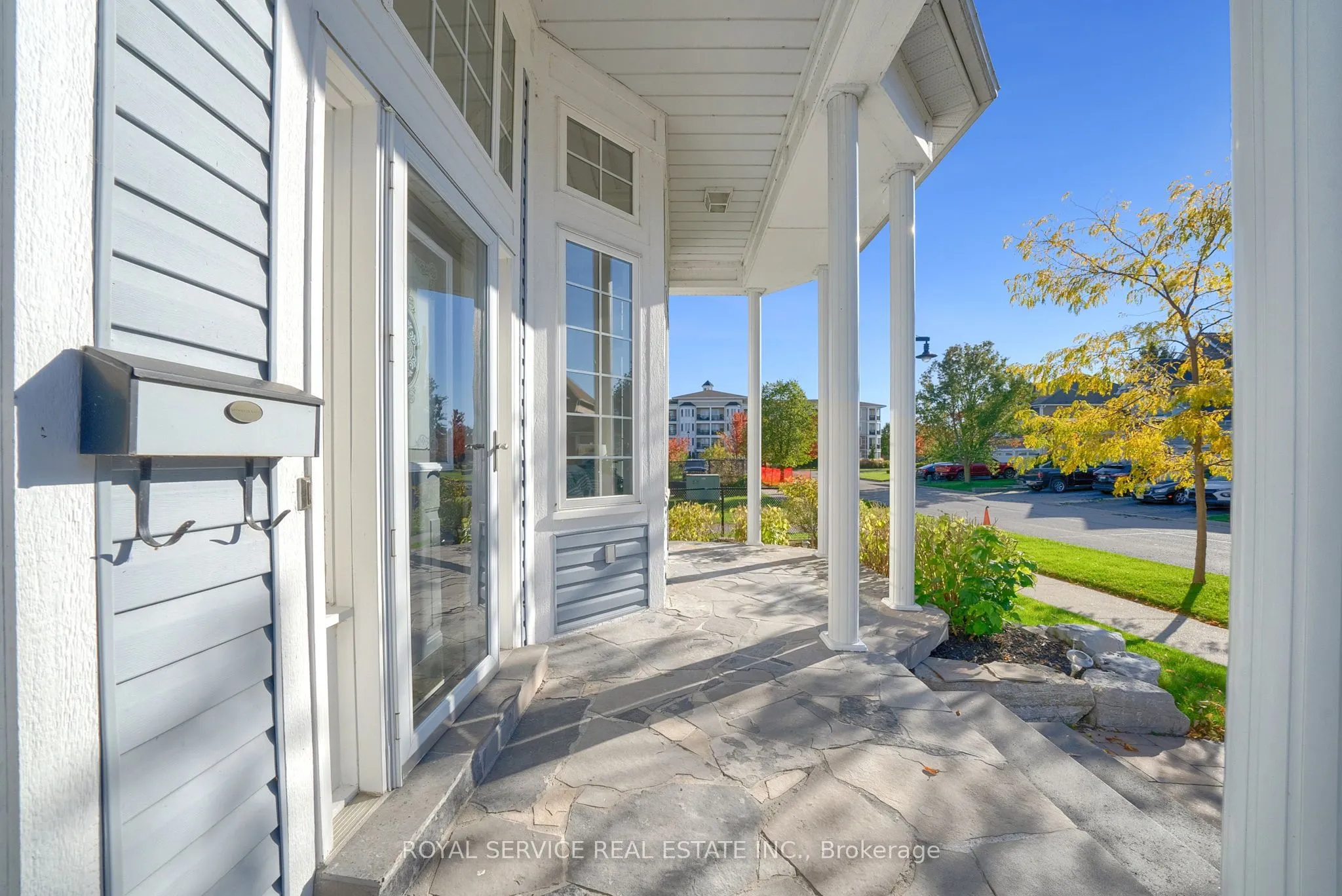 86 Carveth Crescent